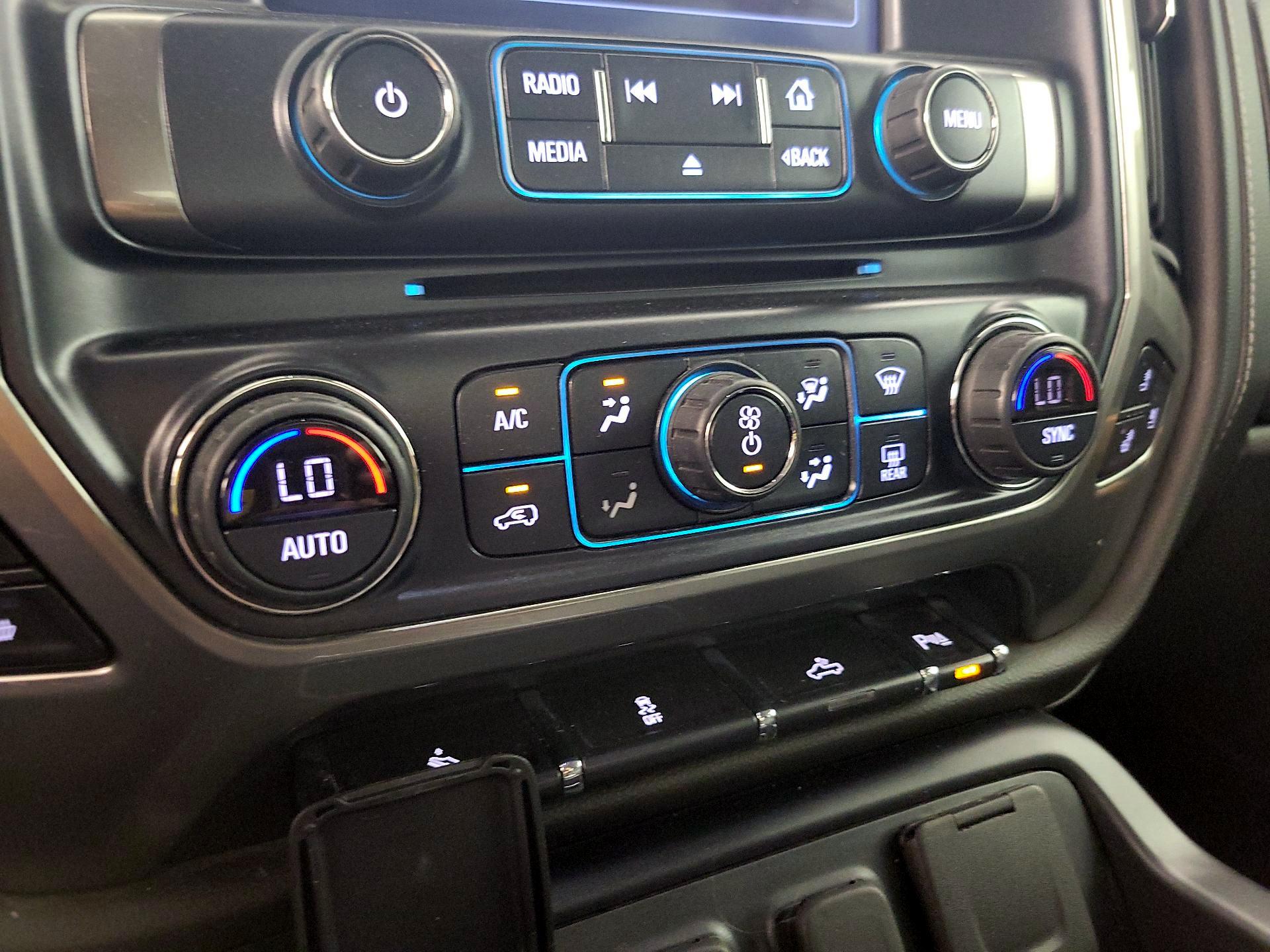 Thumbnail: 2018 Chevrolet Silverado 1500 - 16