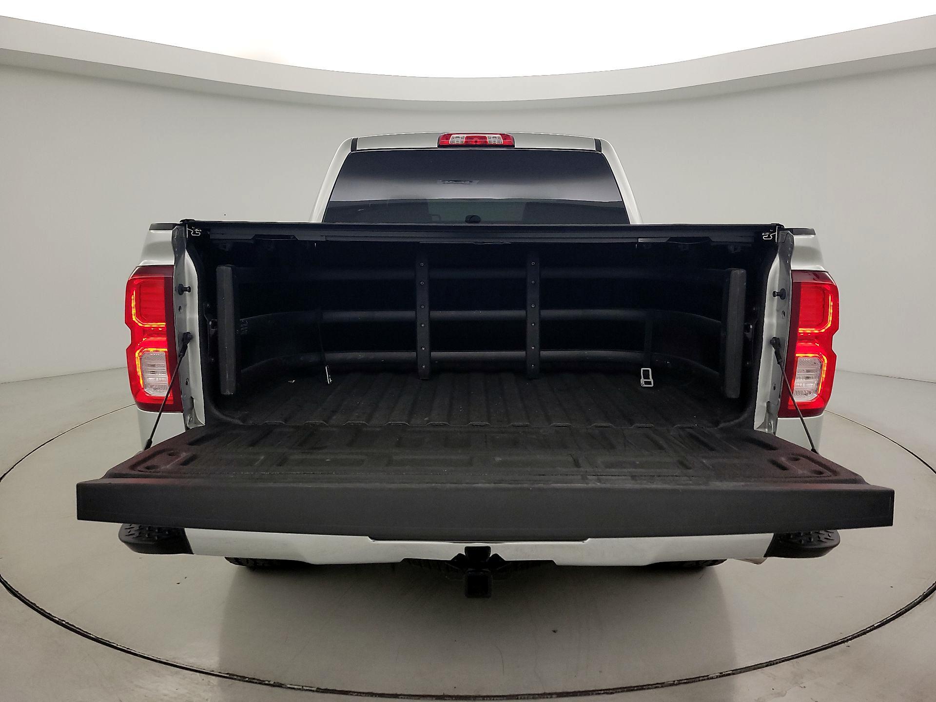 Thumbnail: 2018 Chevrolet Silverado 1500 - 20