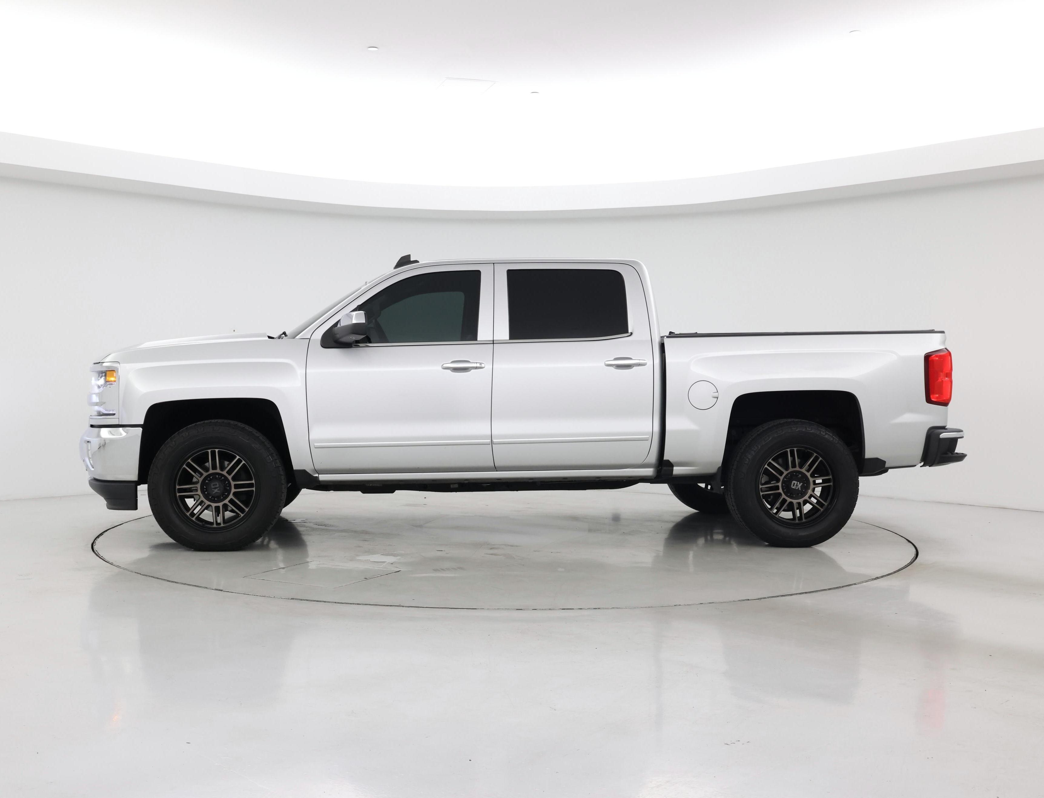 Thumbnail: 2018 Chevrolet Silverado 1500 - 3