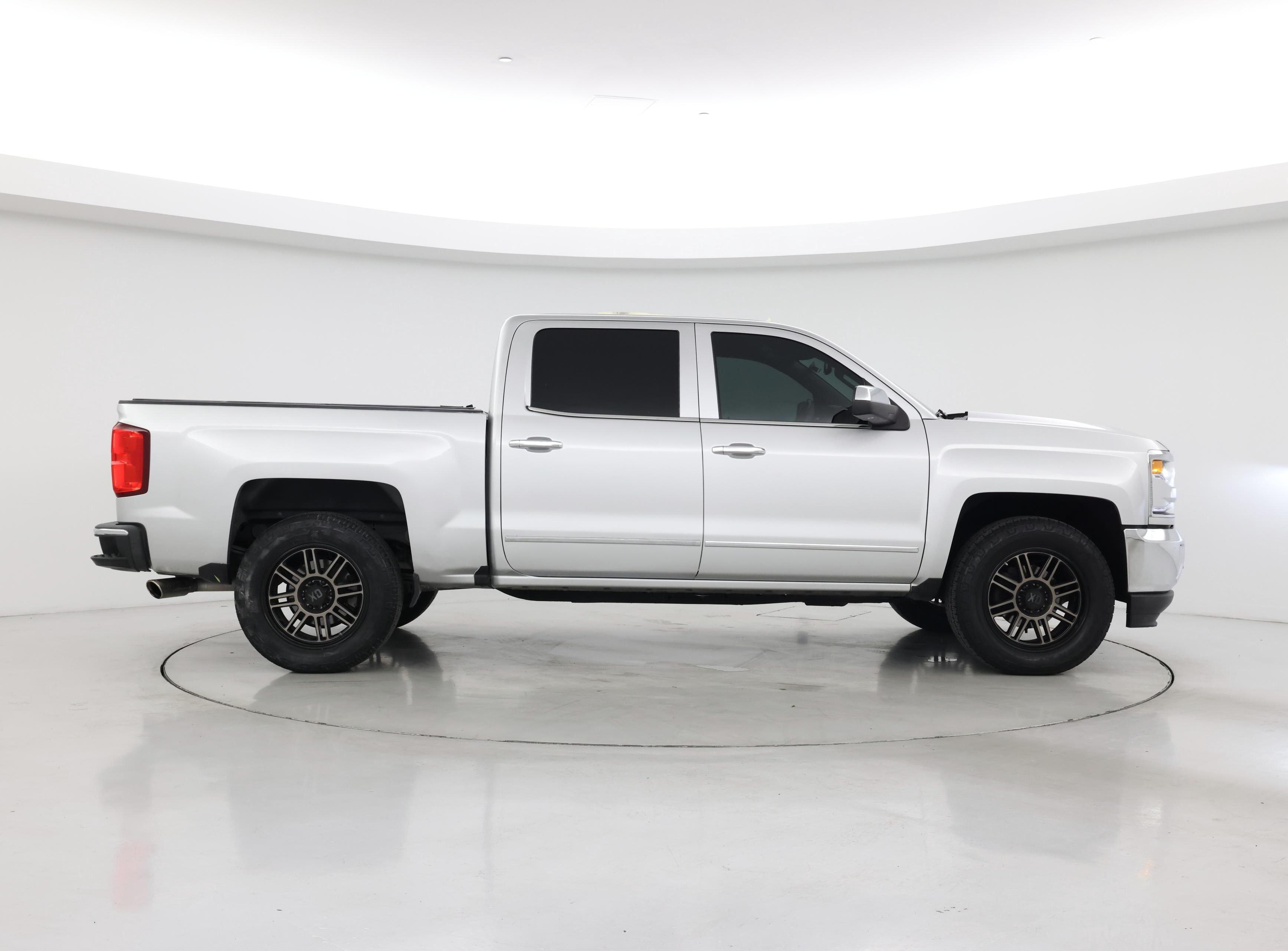 Thumbnail: 2018 Chevrolet Silverado 1500 - 7