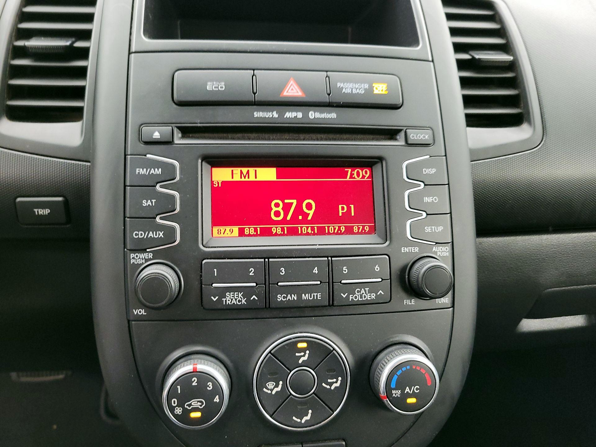 Thumbnail: 2013 Kia Soul - 14
