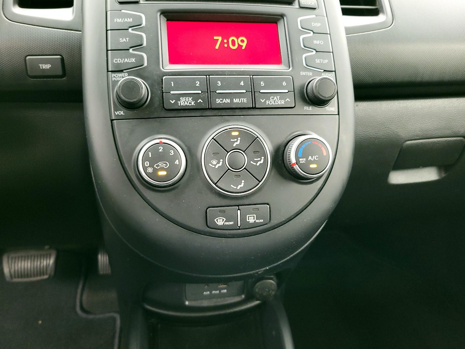 Thumbnail: 2013 Kia Soul - 15
