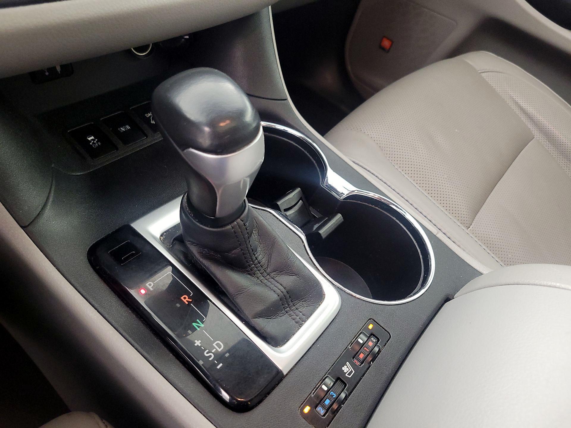 Thumbnail: 2015 Toyota Highlander - 17