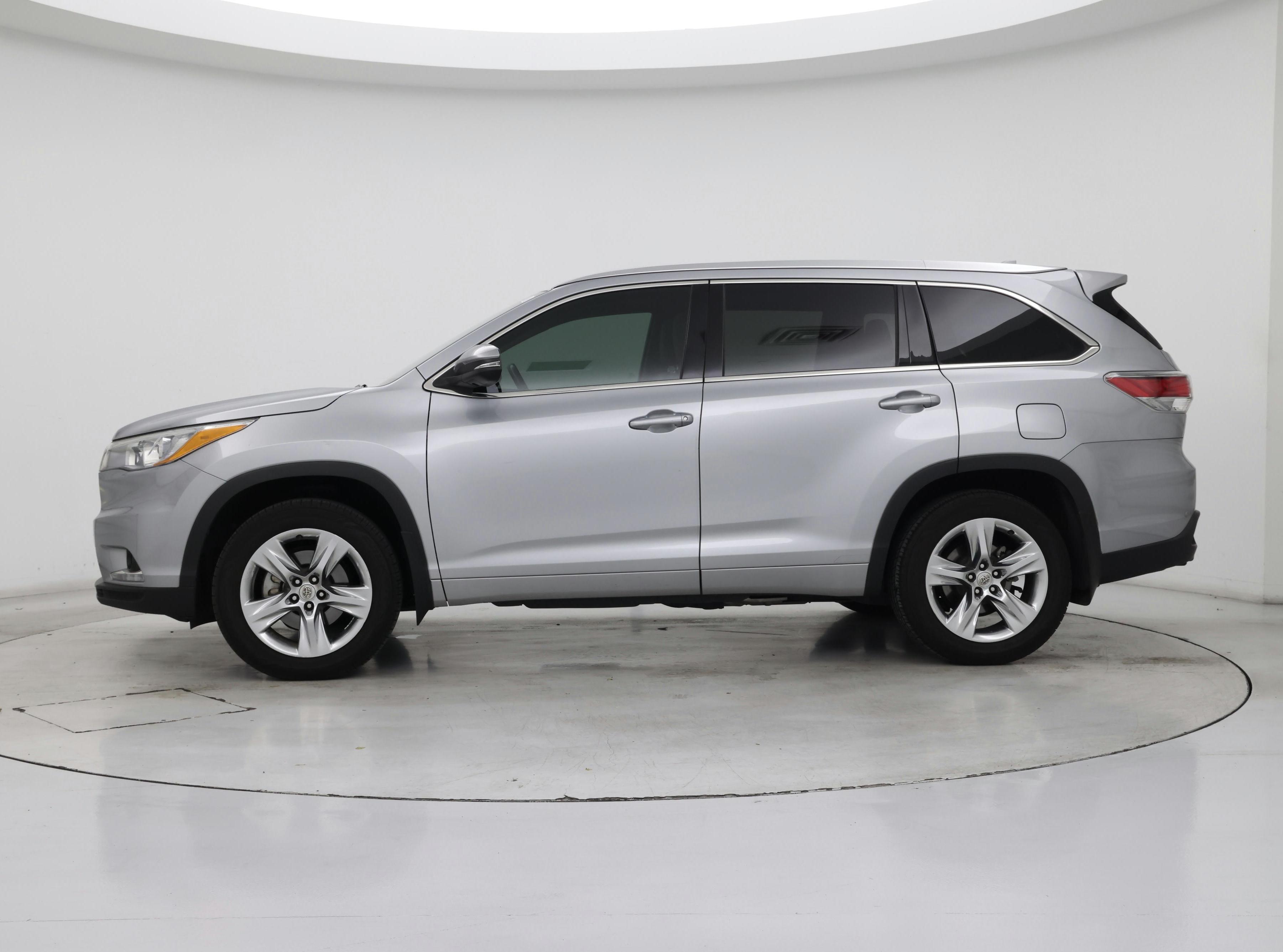Thumbnail: 2015 Toyota Highlander - 3