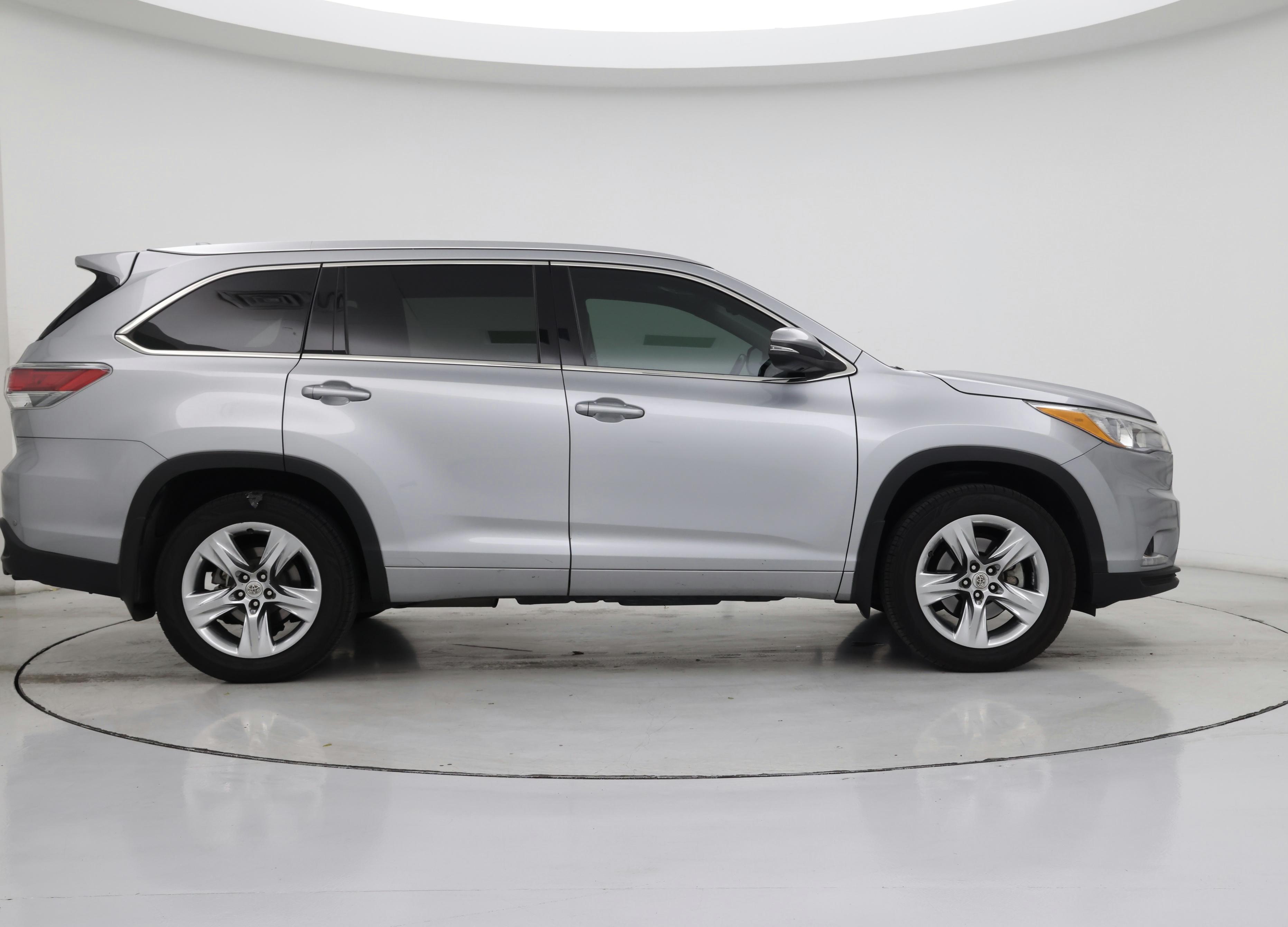Thumbnail: 2015 Toyota Highlander - 7