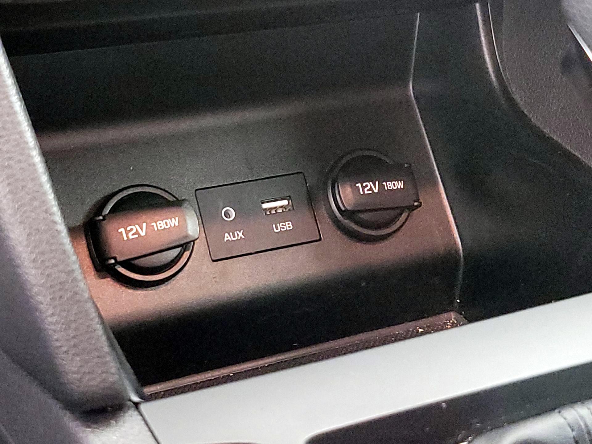 Thumbnail: 2020 Hyundai Elantra - 18