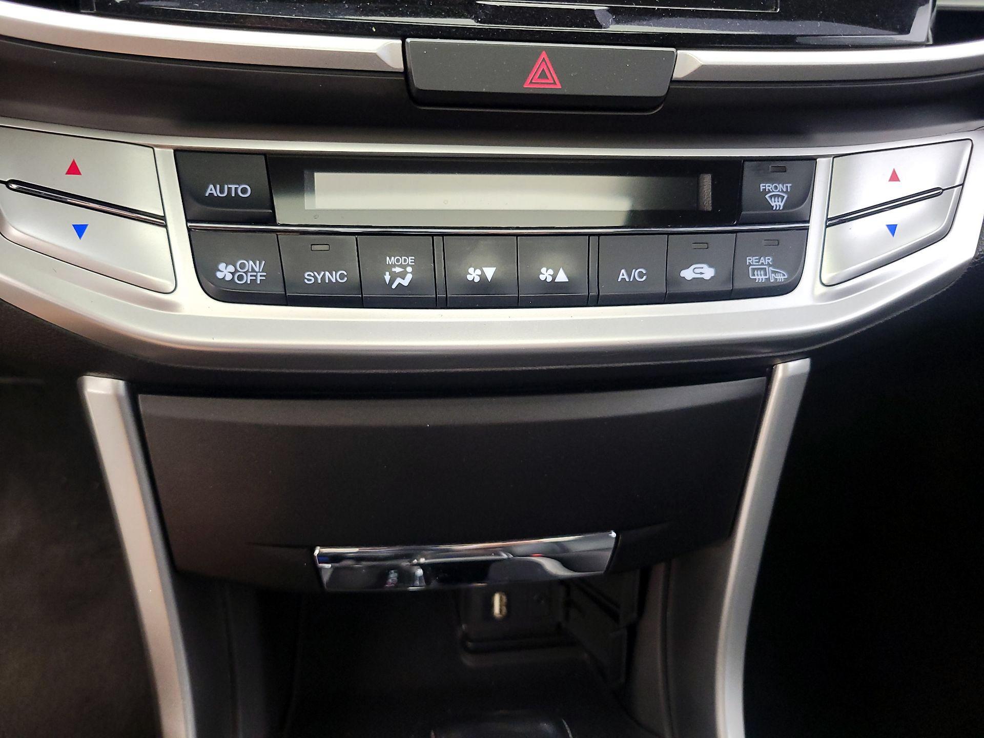 Thumbnail: 2015 Honda Accord - 16
