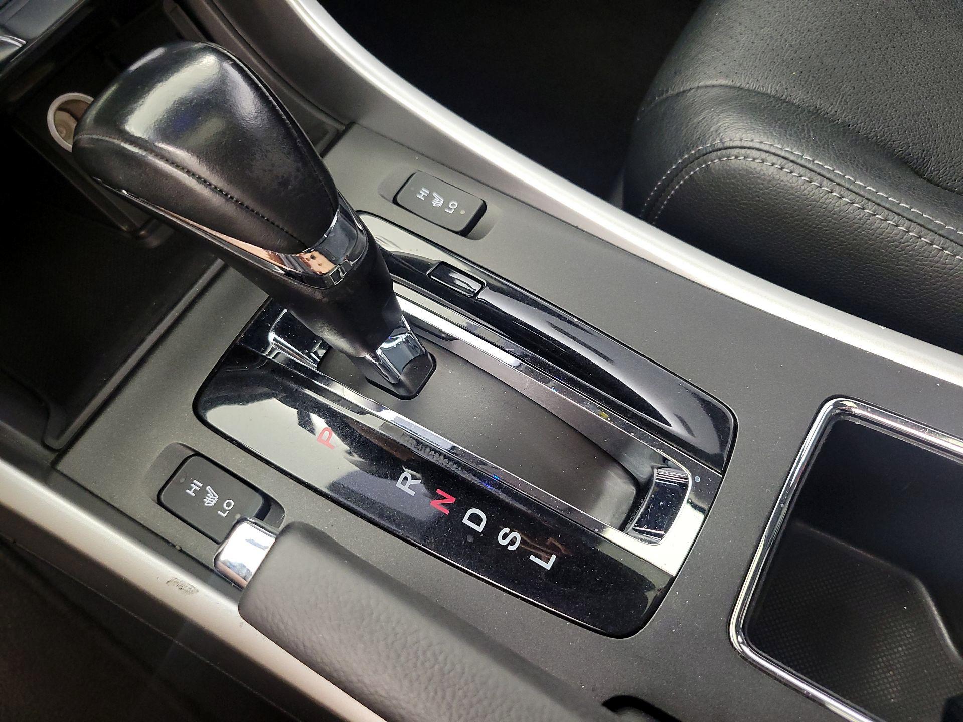 Thumbnail: 2015 Honda Accord - 17