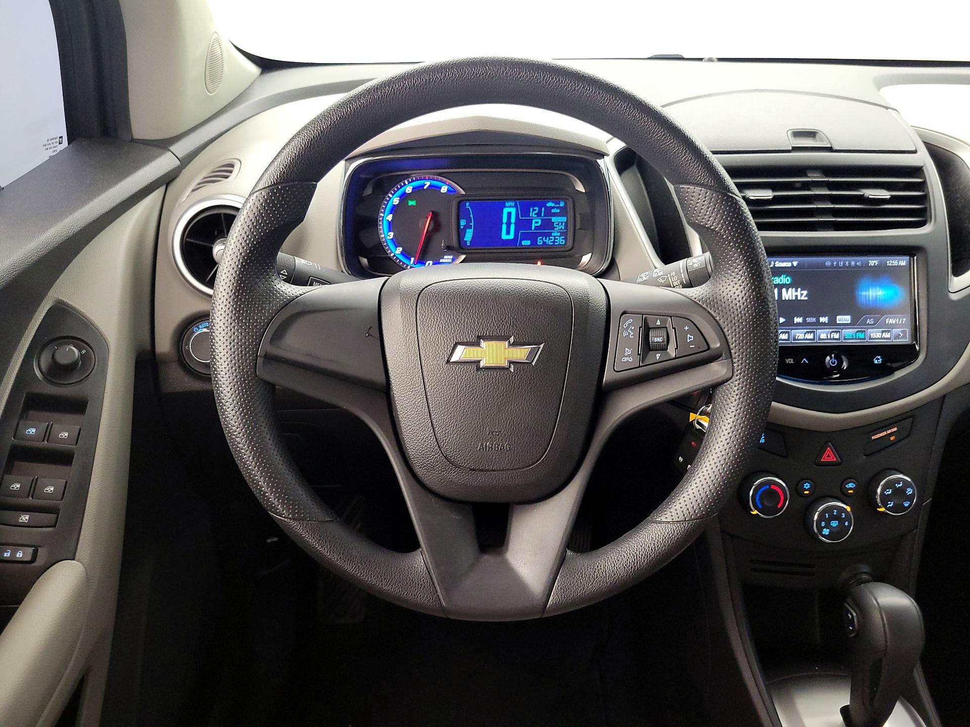 Thumbnail: 2016 Chevrolet Trax - 10