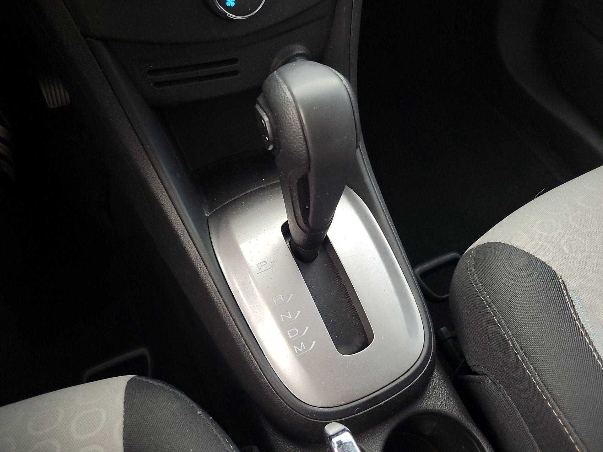 Thumbnail: 2016 Chevrolet Trax - 17
