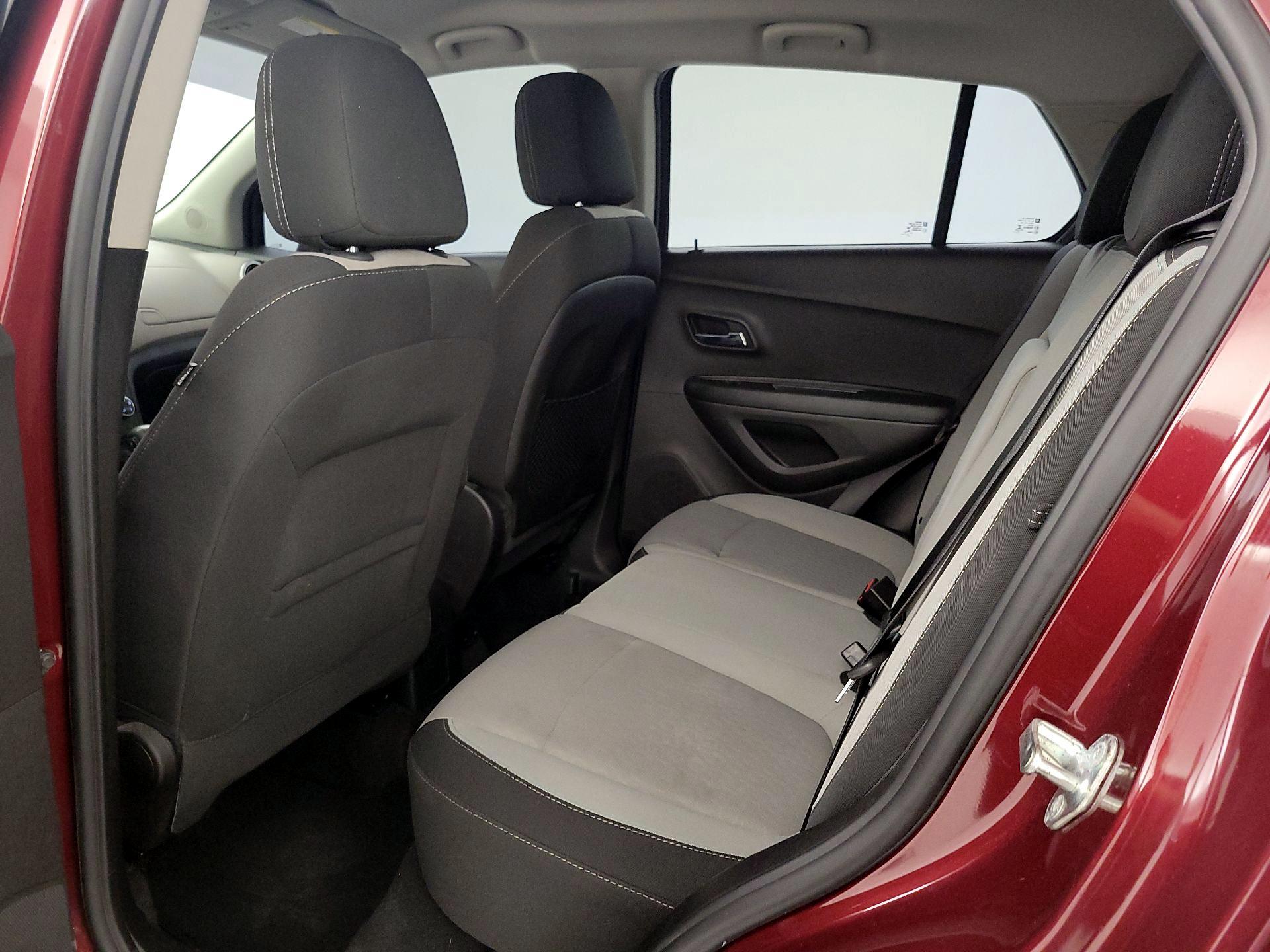 Thumbnail: 2016 Chevrolet Trax - 18