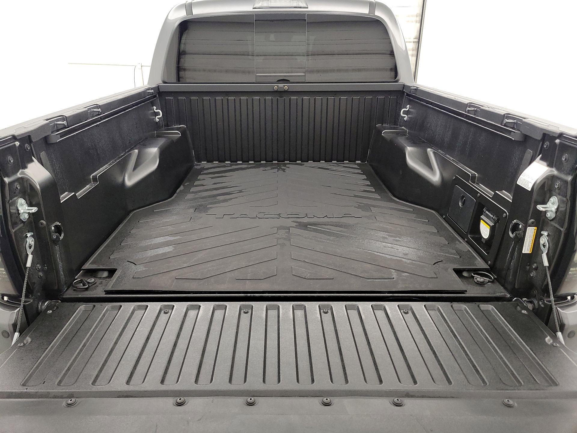 Thumbnail: 2022 Toyota Tacoma - 20