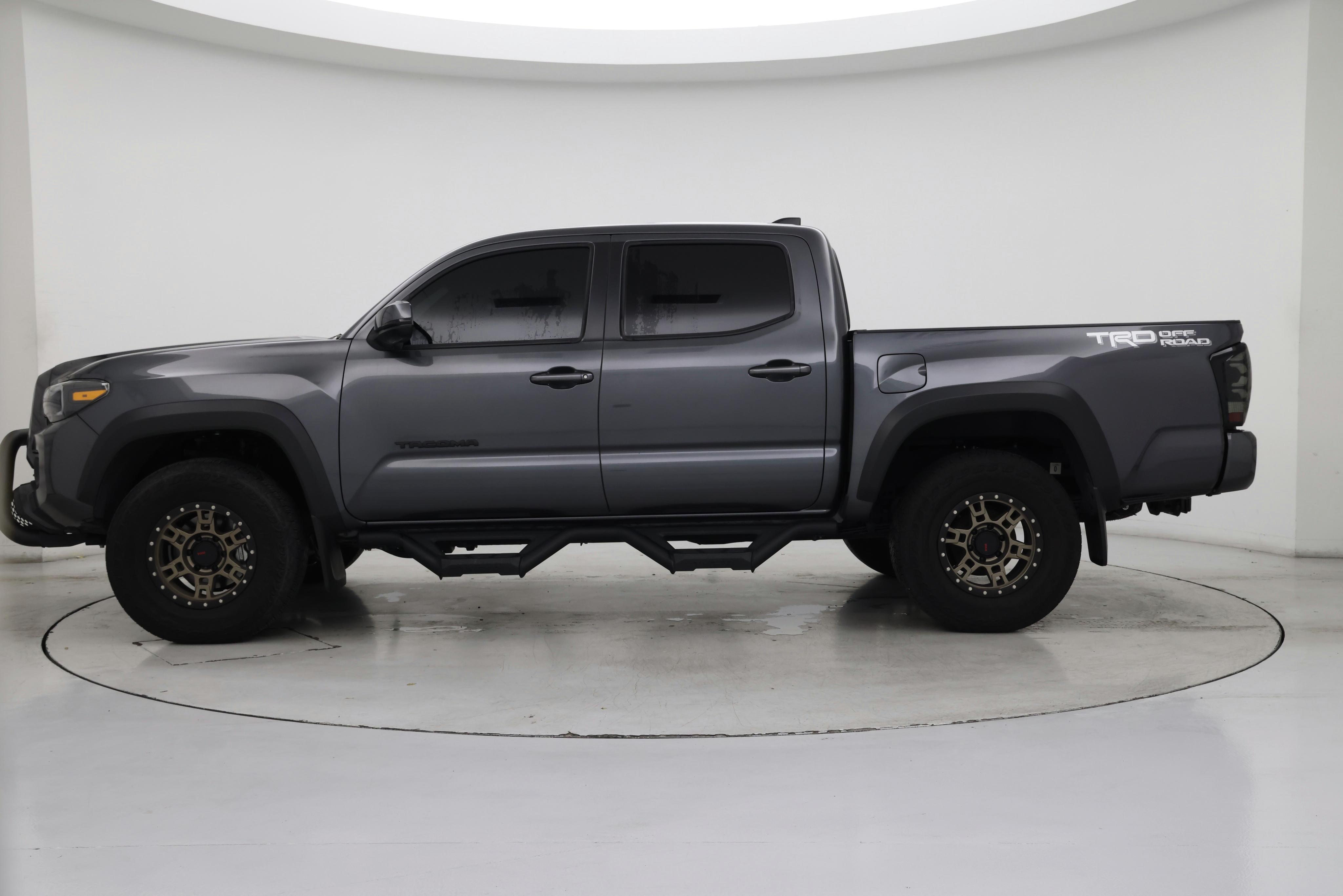 Thumbnail: 2022 Toyota Tacoma - 3