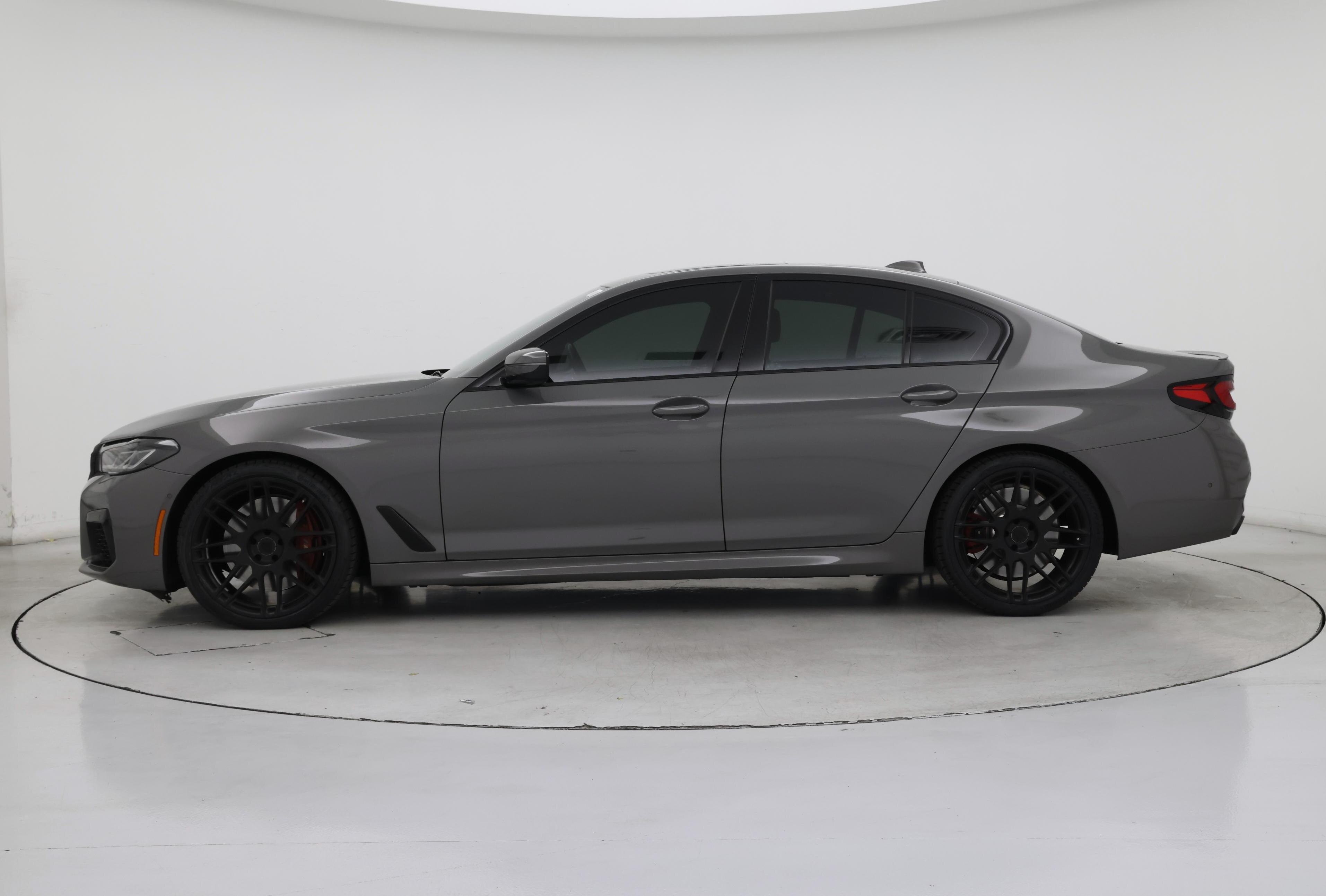 Thumbnail: 2022 BMW 5 Series - 3
