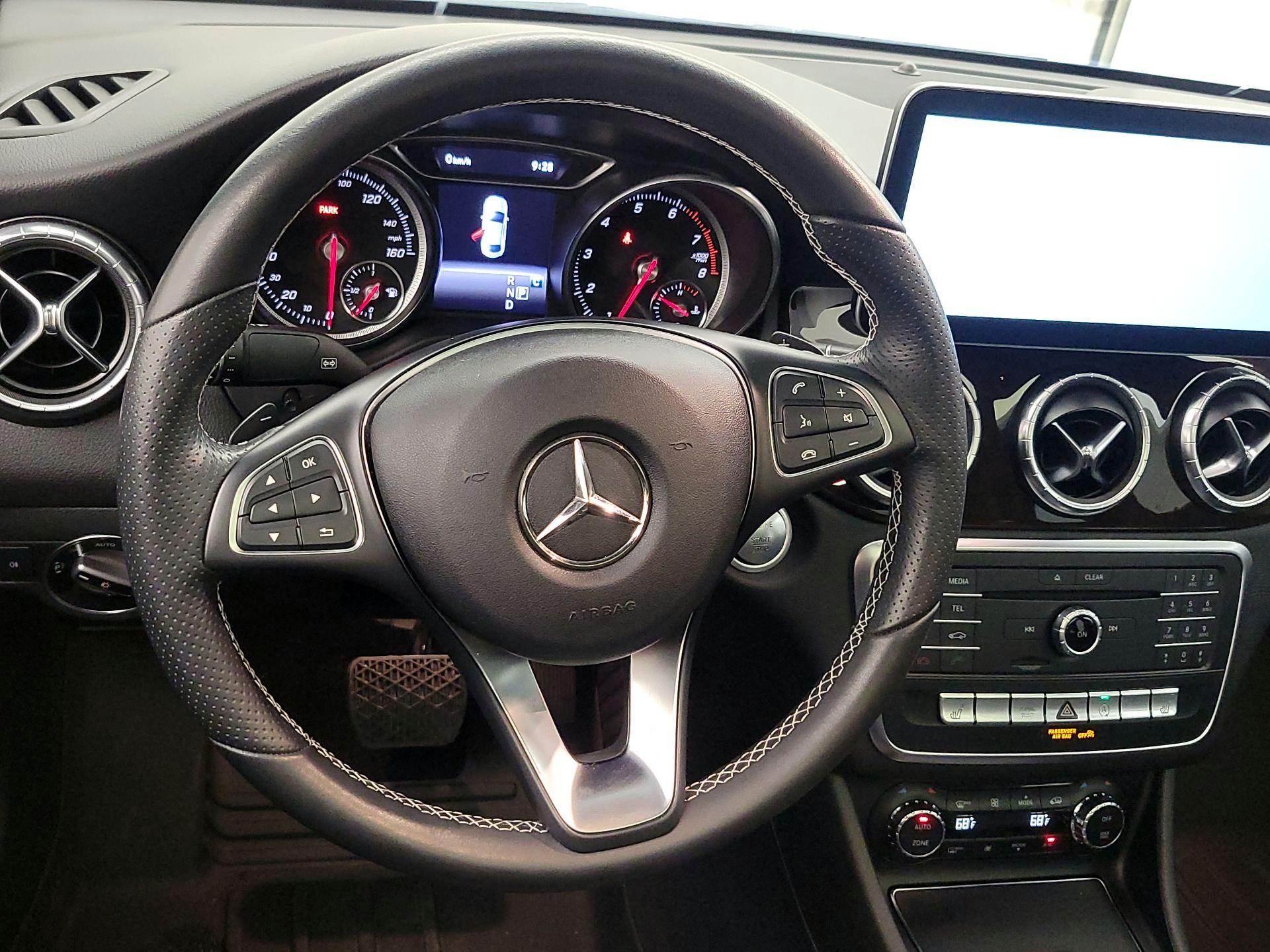 Thumbnail: 2018 Mercedes-Benz CLA - 10