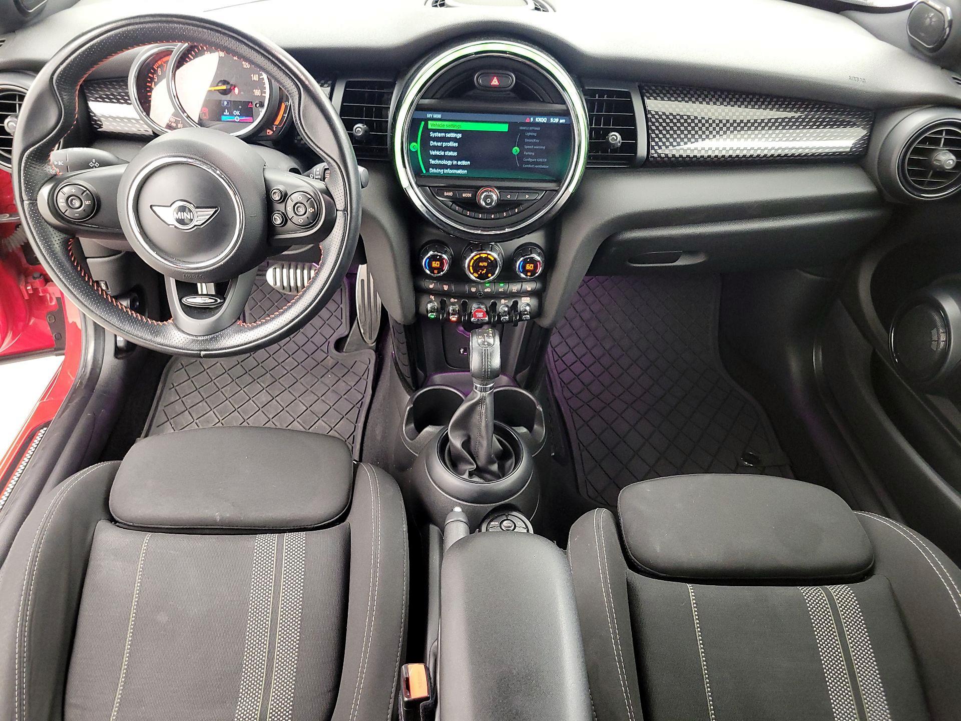 Thumbnail: 2018 MINI Cooper Hardtop - 9