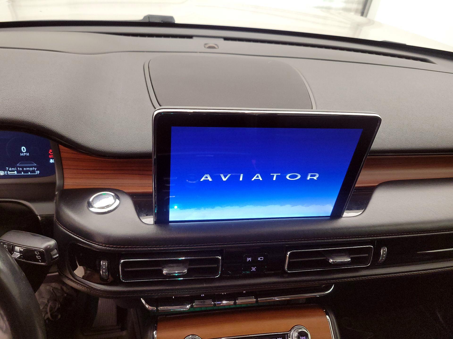 Thumbnail: 2020 Lincoln Aviator - 9
