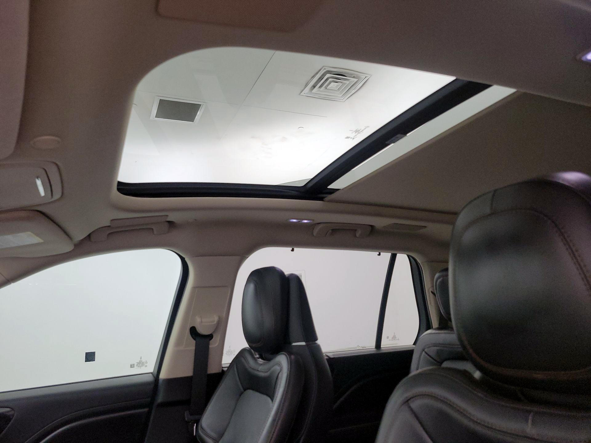 Thumbnail: 2020 Lincoln Aviator - 20