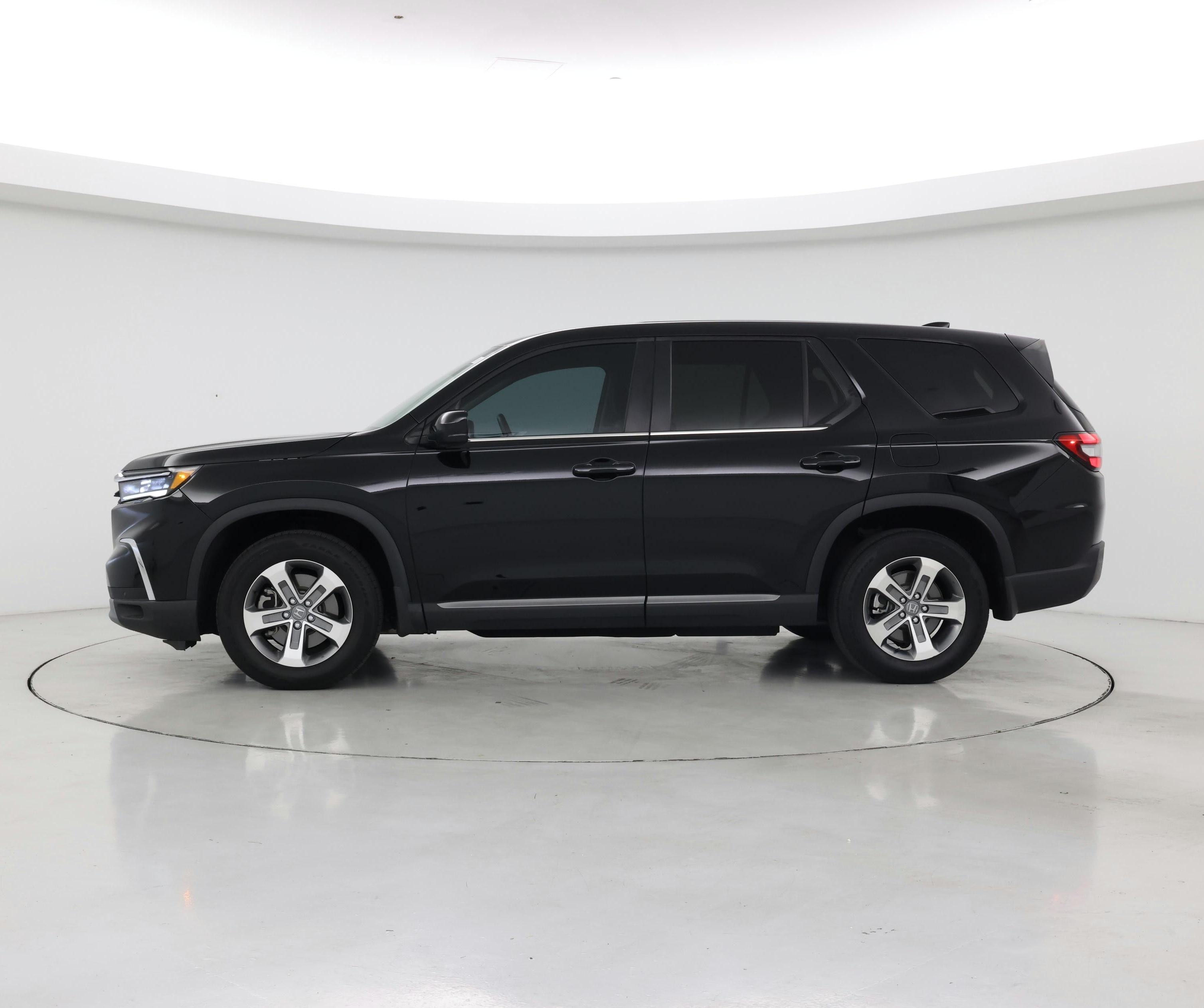 Thumbnail: 2023 Honda Pilot - 3