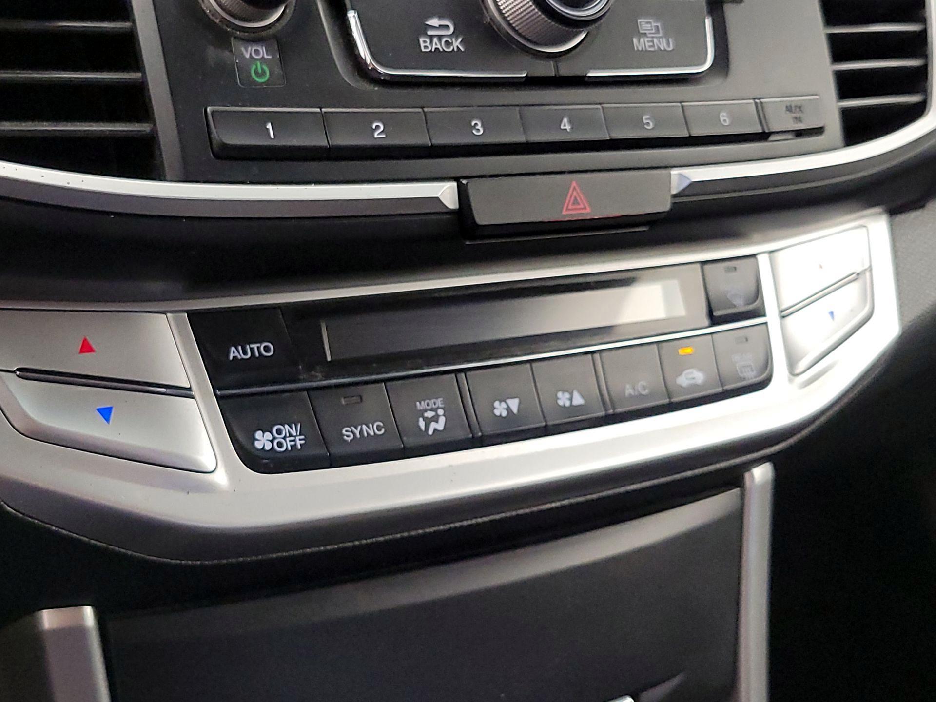Thumbnail: 2015 Honda Accord - 16