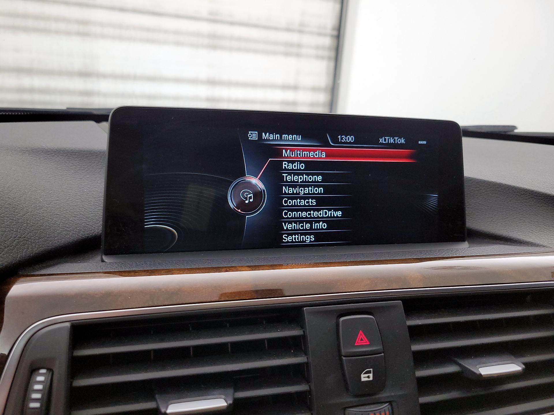 Thumbnail: 2016 BMW 3 Series - 16