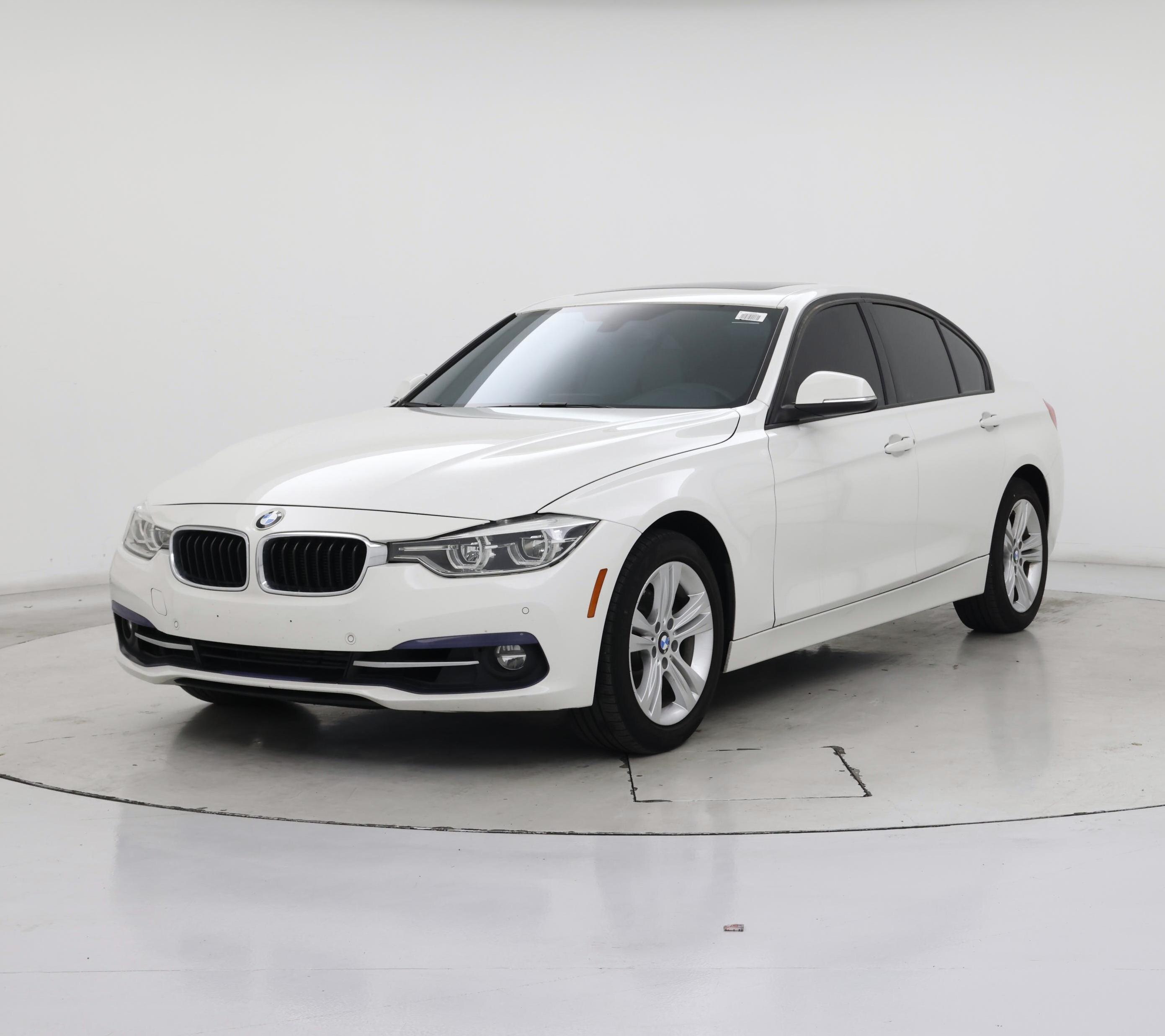 Thumbnail: 2016 BMW 3 Series - 4