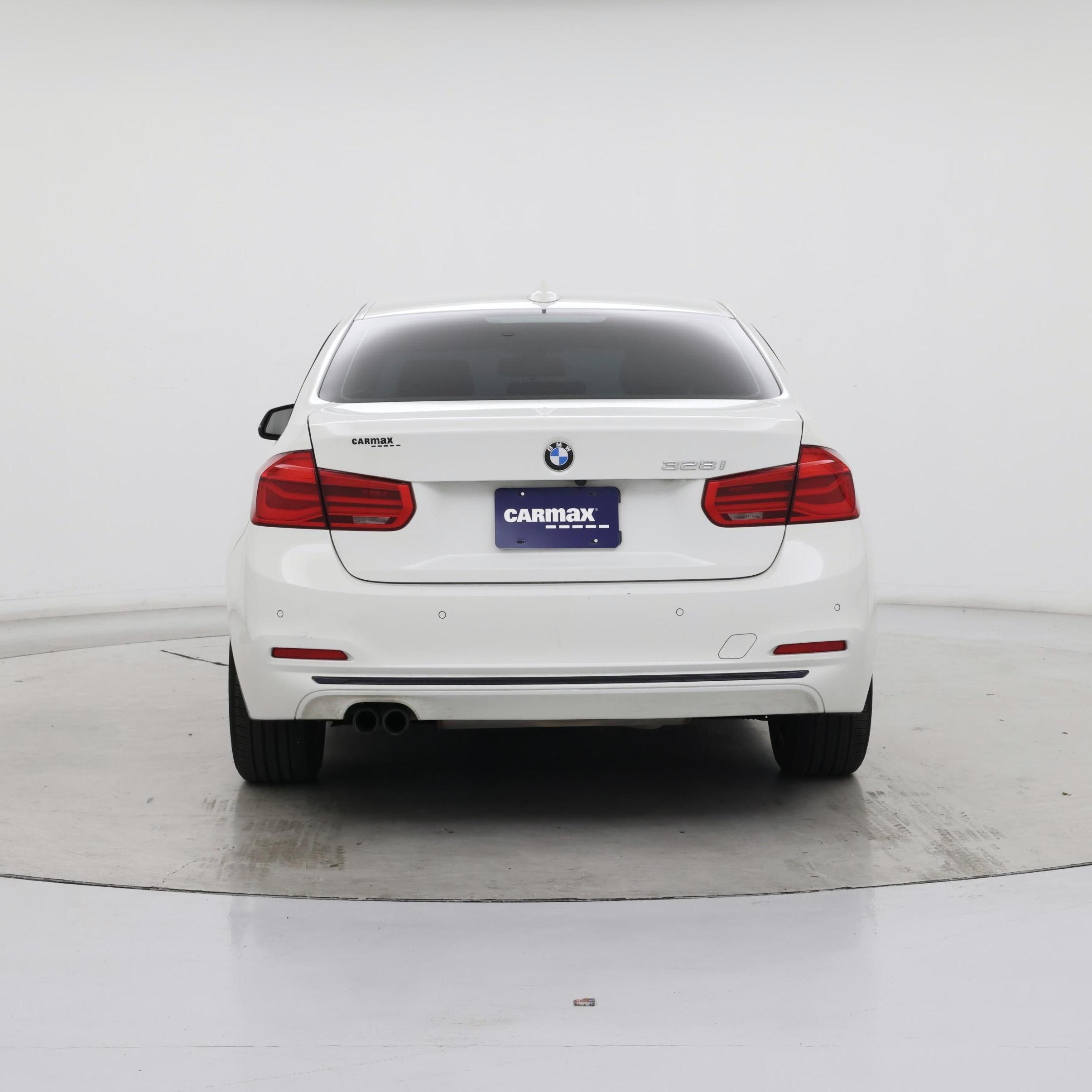 Thumbnail: 2016 BMW 3 Series - 6