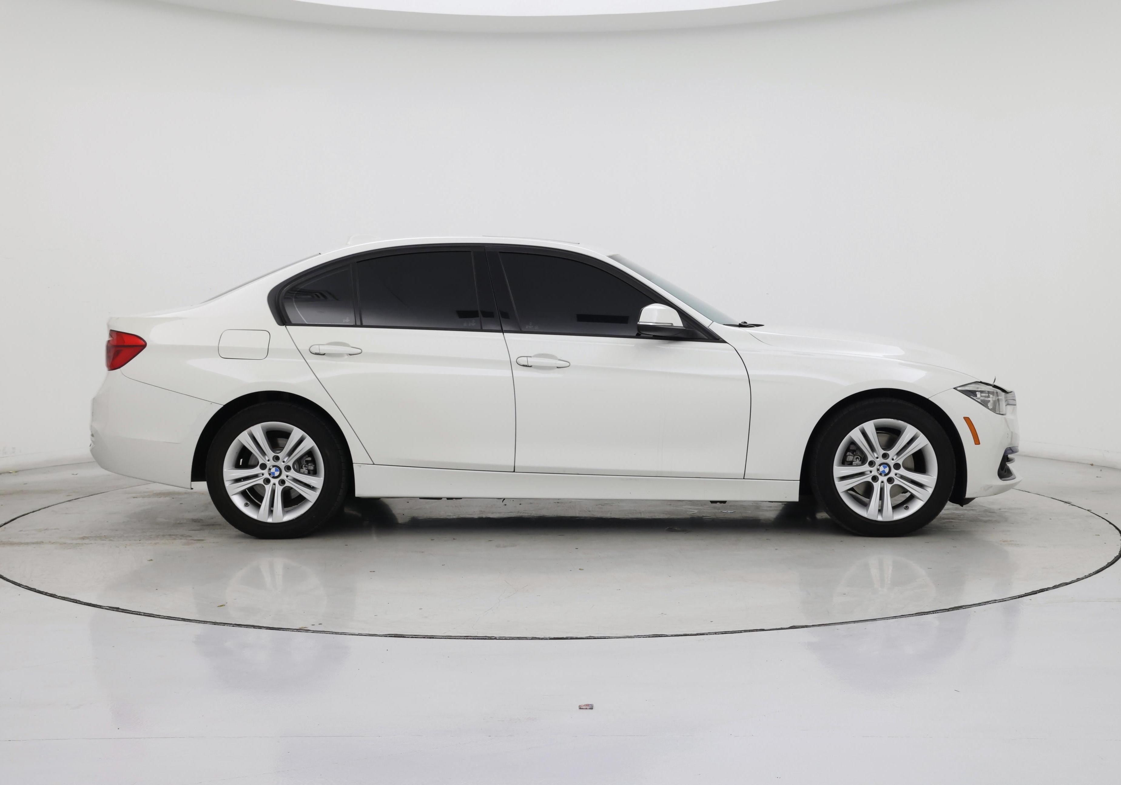 Thumbnail: 2016 BMW 3 Series - 7