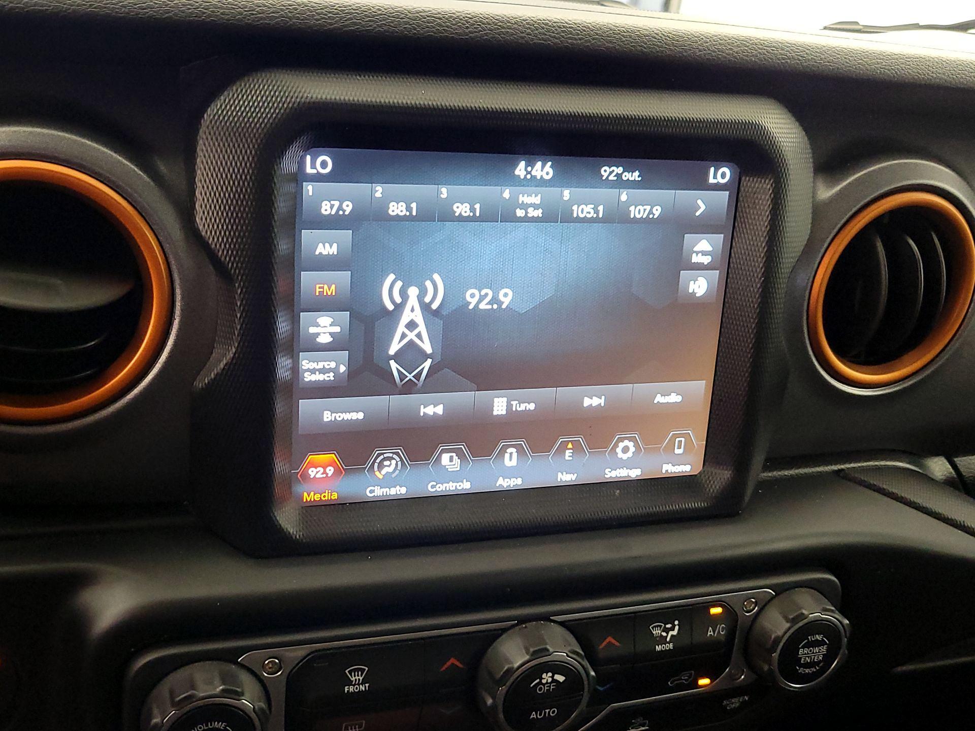 Thumbnail: 2021 Jeep Gladiator - 16