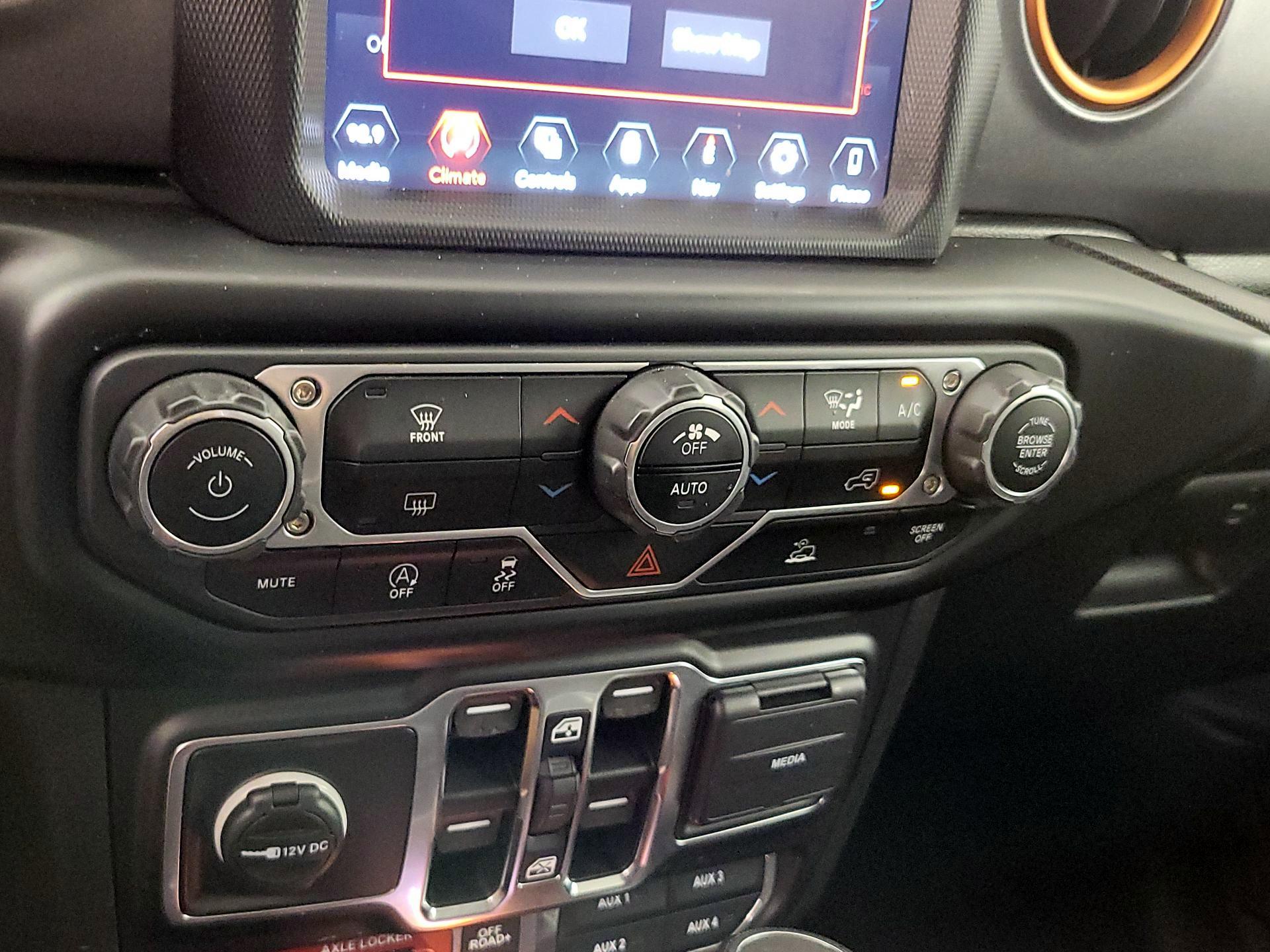 Thumbnail: 2021 Jeep Gladiator - 17
