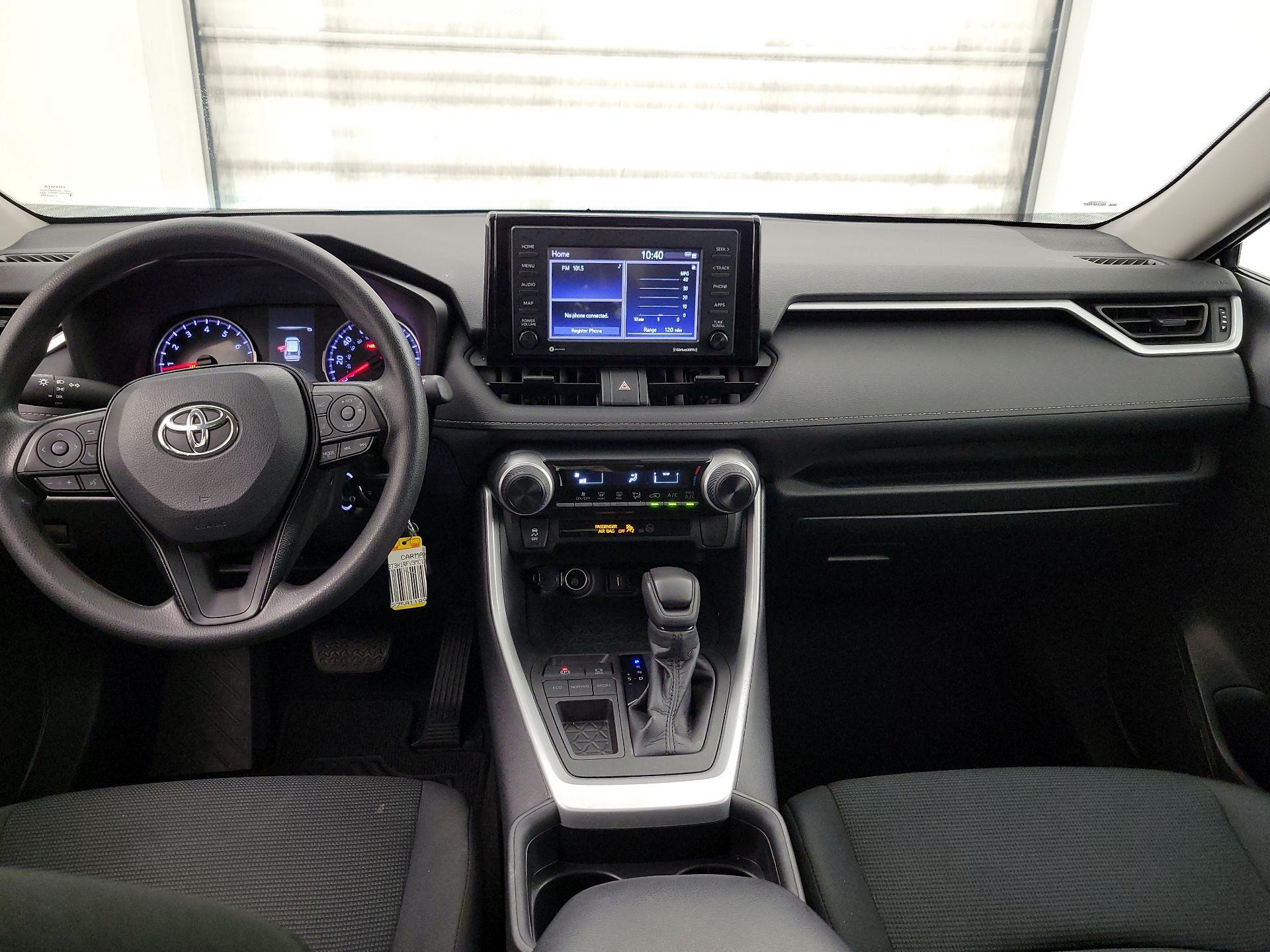 Thumbnail: 2021 Toyota RAV4 - 9