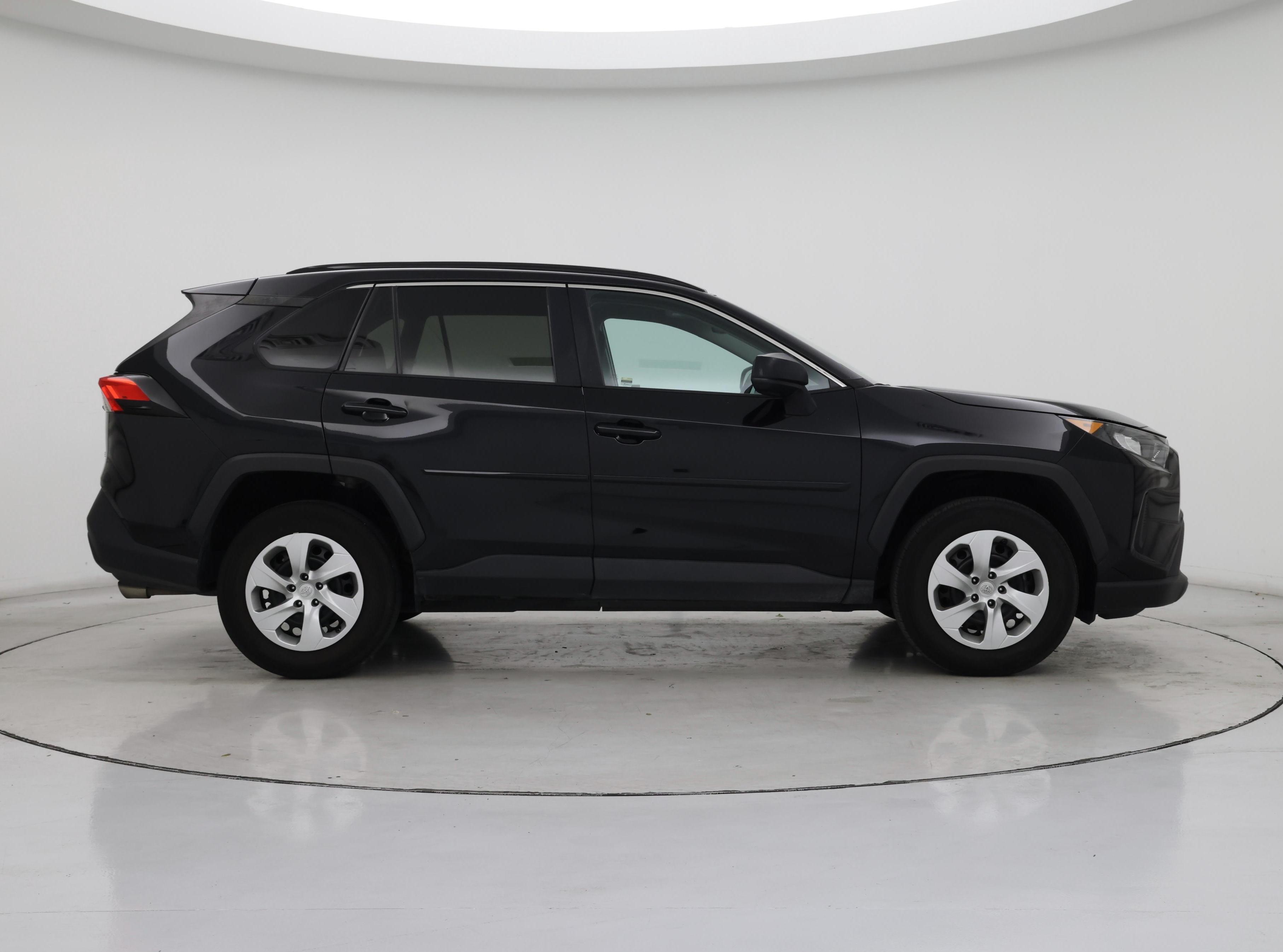 Thumbnail: 2021 Toyota RAV4 - 7