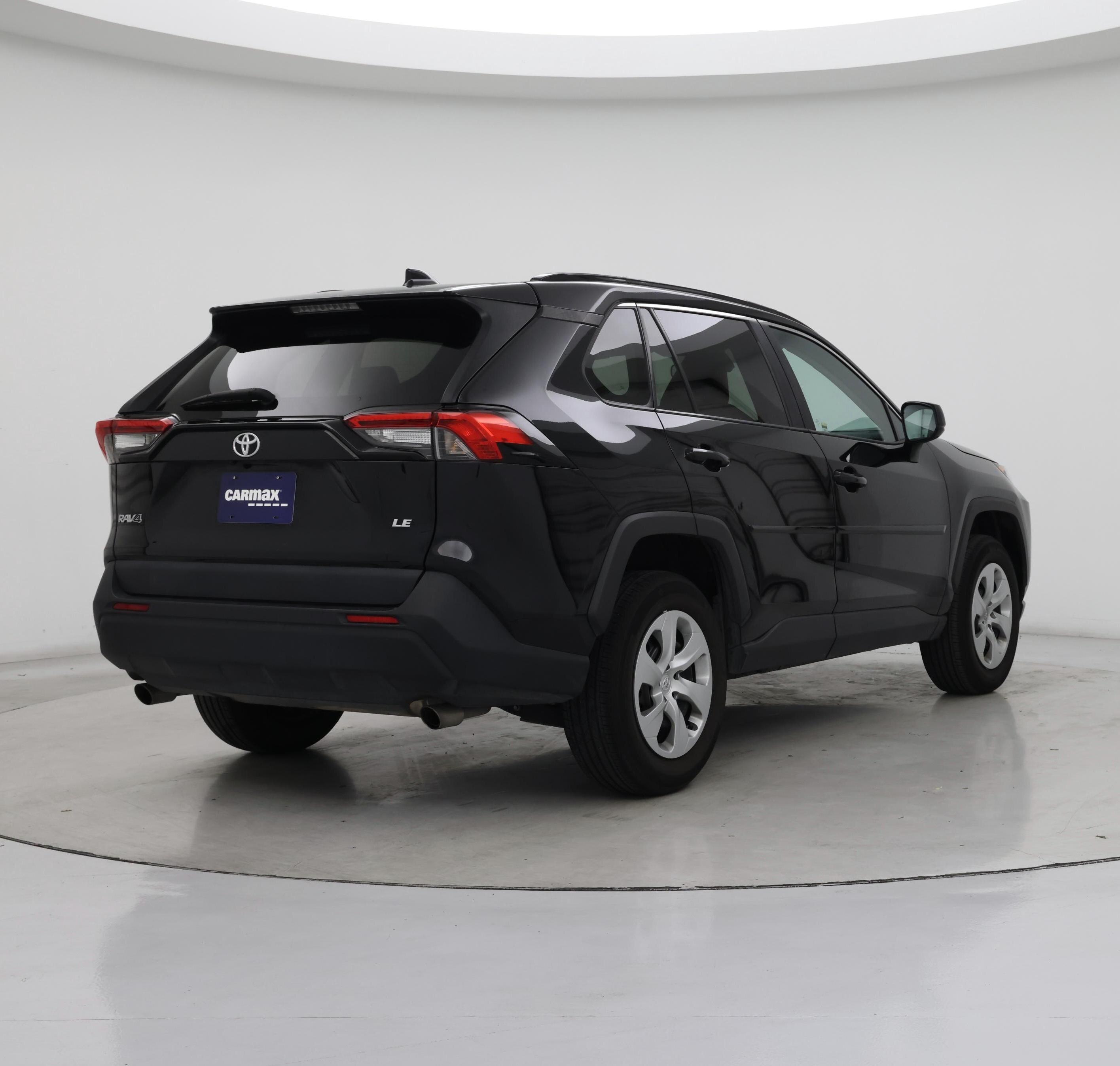 Thumbnail: 2021 Toyota RAV4 - 8