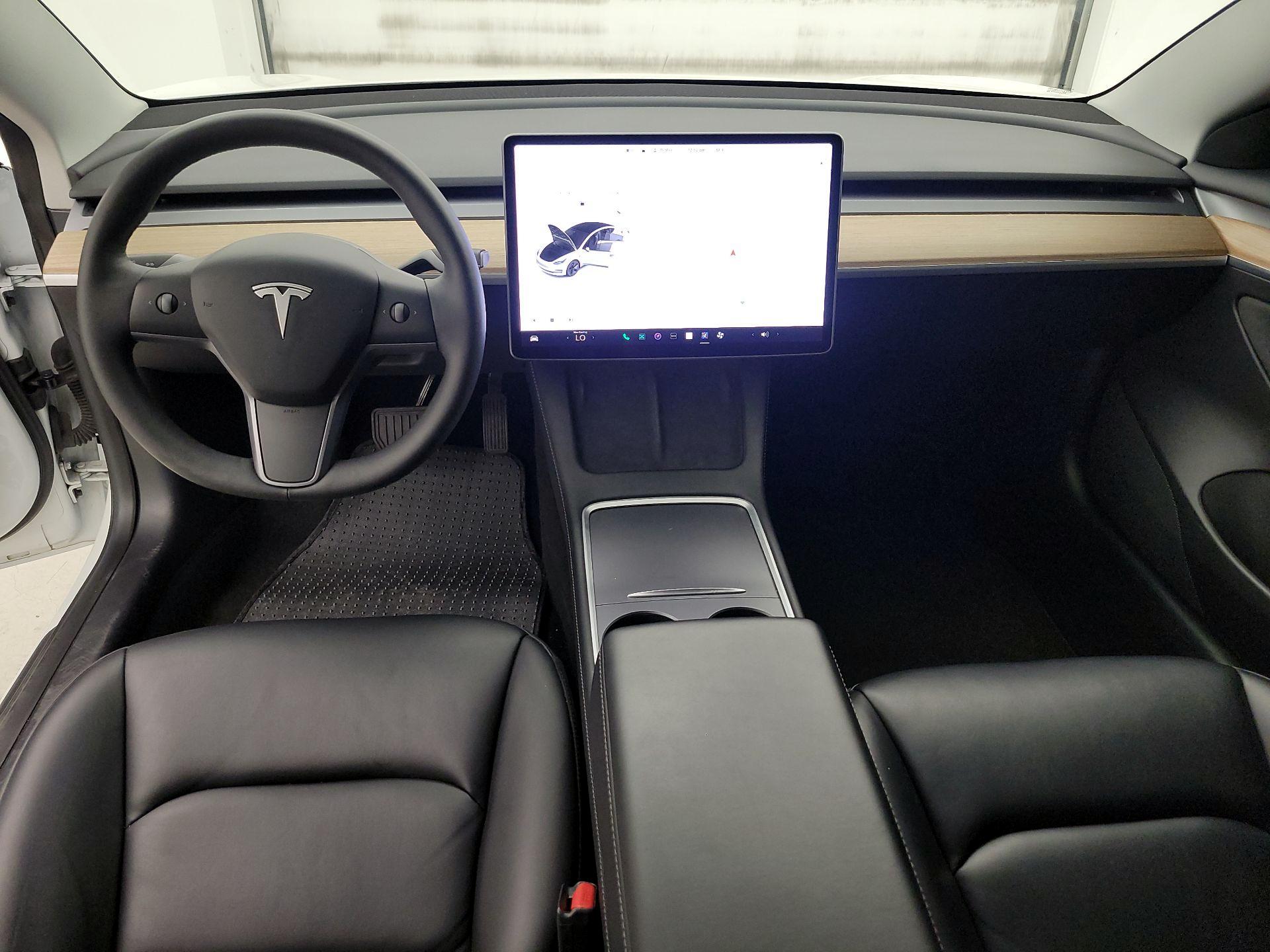 Thumbnail: 2021 Tesla Model 3 - 9