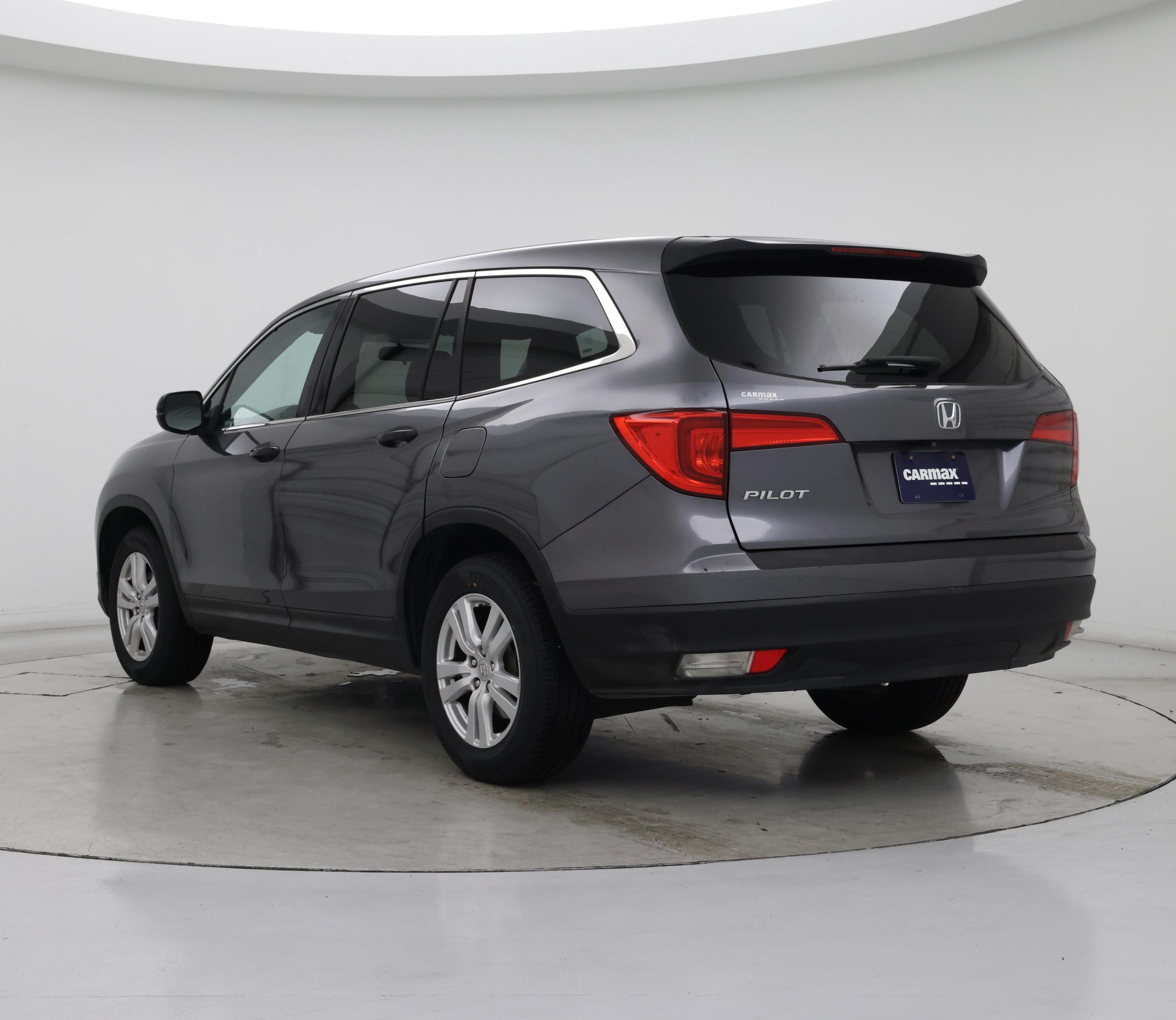 Thumbnail: 2016 Honda Pilot - 2