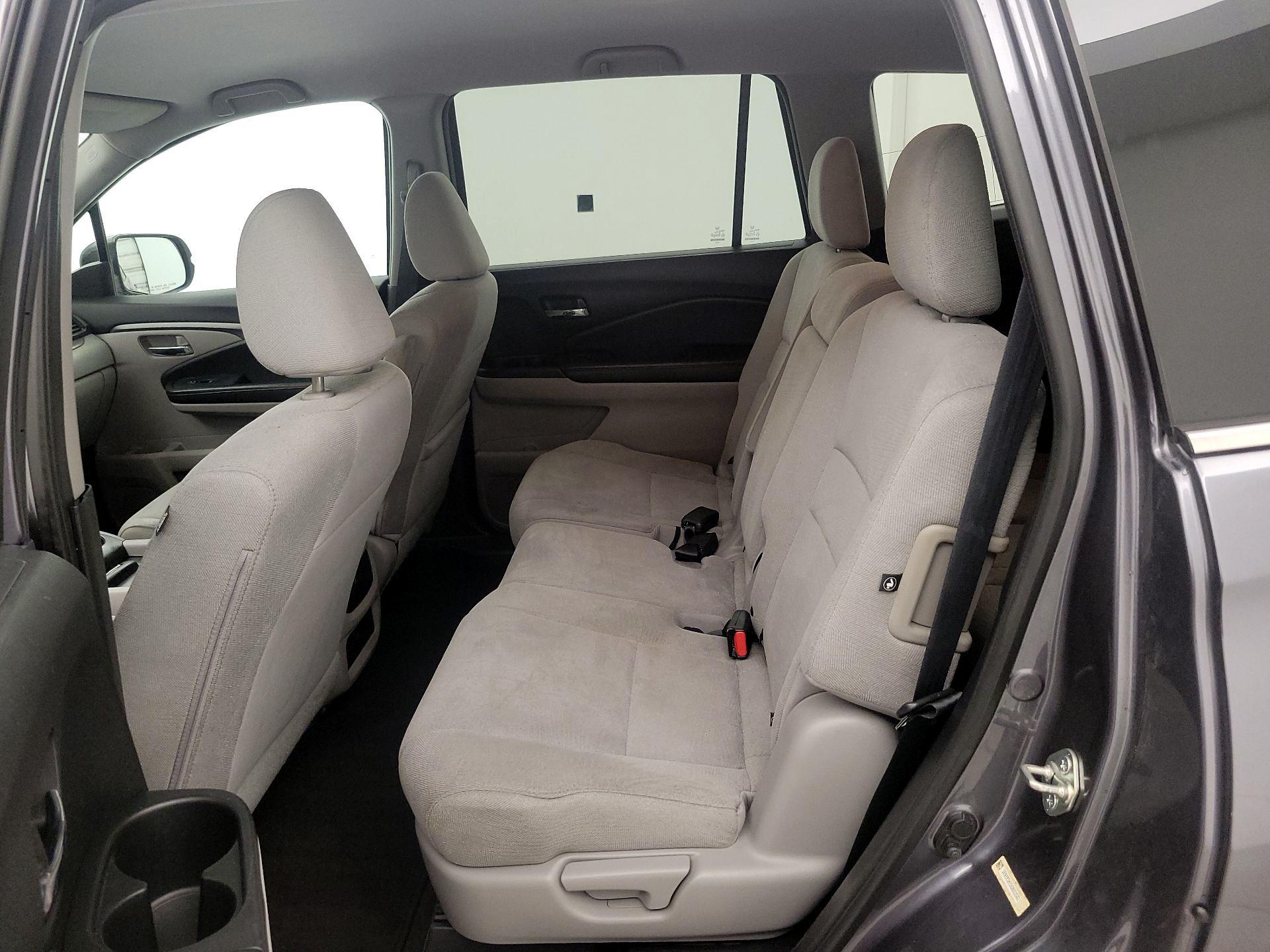 Thumbnail: 2016 Honda Pilot - 19