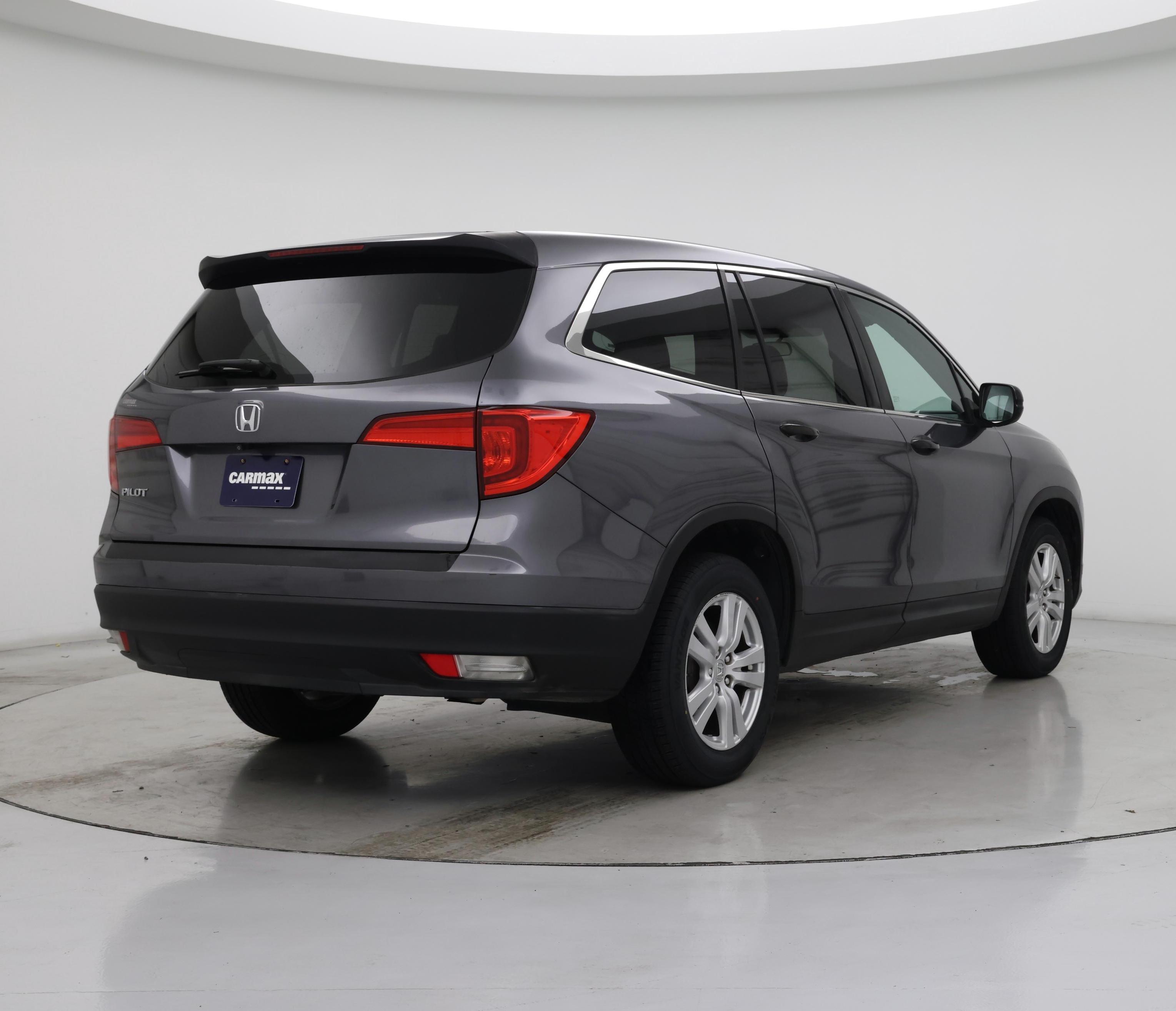 Thumbnail: 2016 Honda Pilot - 8