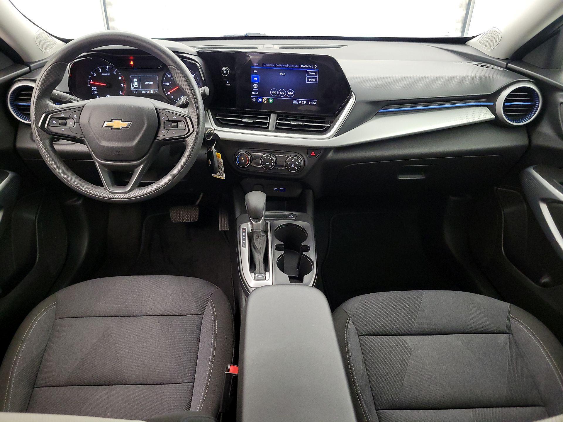 Thumbnail: 2024 Chevrolet Trax - 9