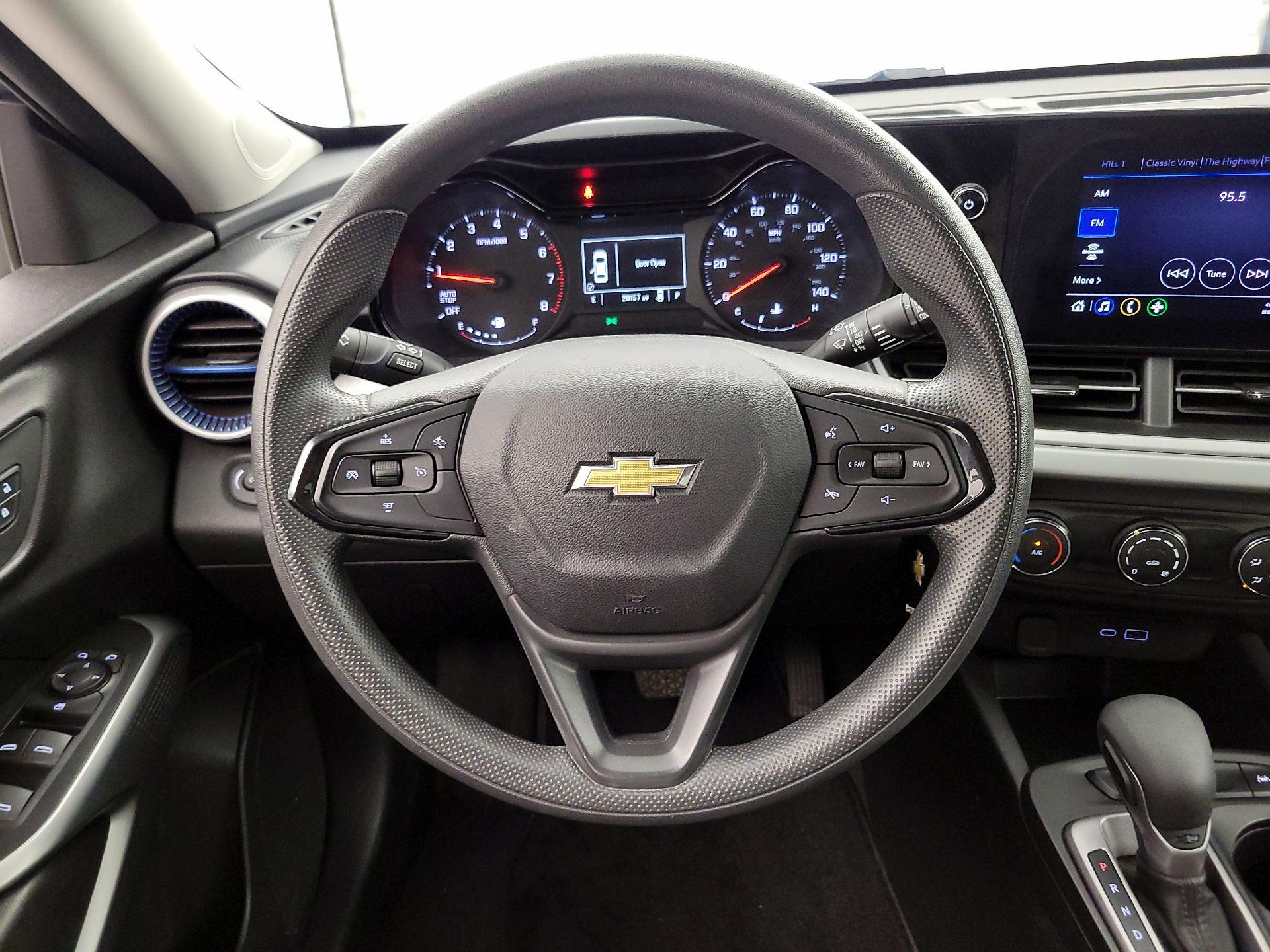 Thumbnail: 2024 Chevrolet Trax - 10