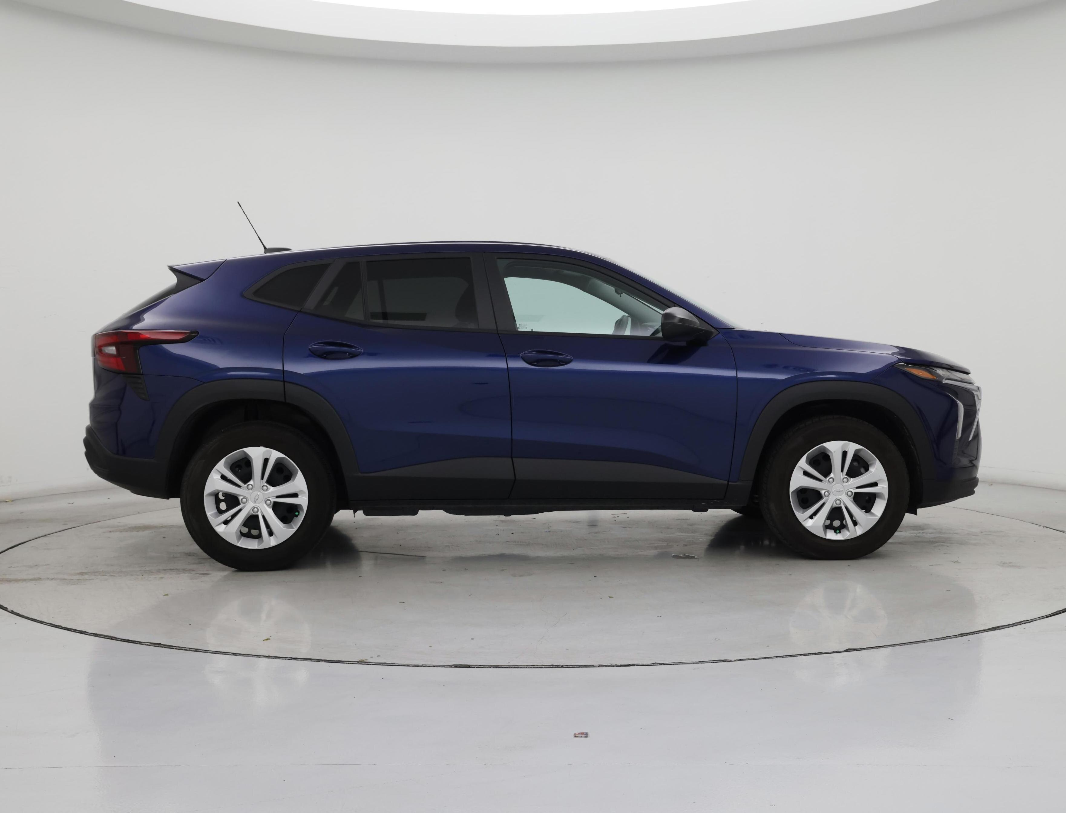 Thumbnail: 2024 Chevrolet Trax - 7