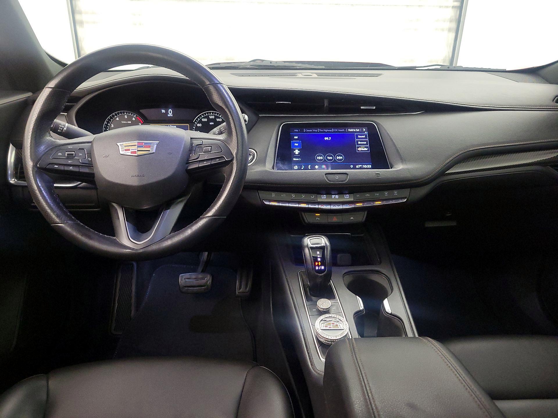 Thumbnail: 2019 Cadillac XT4 - 9