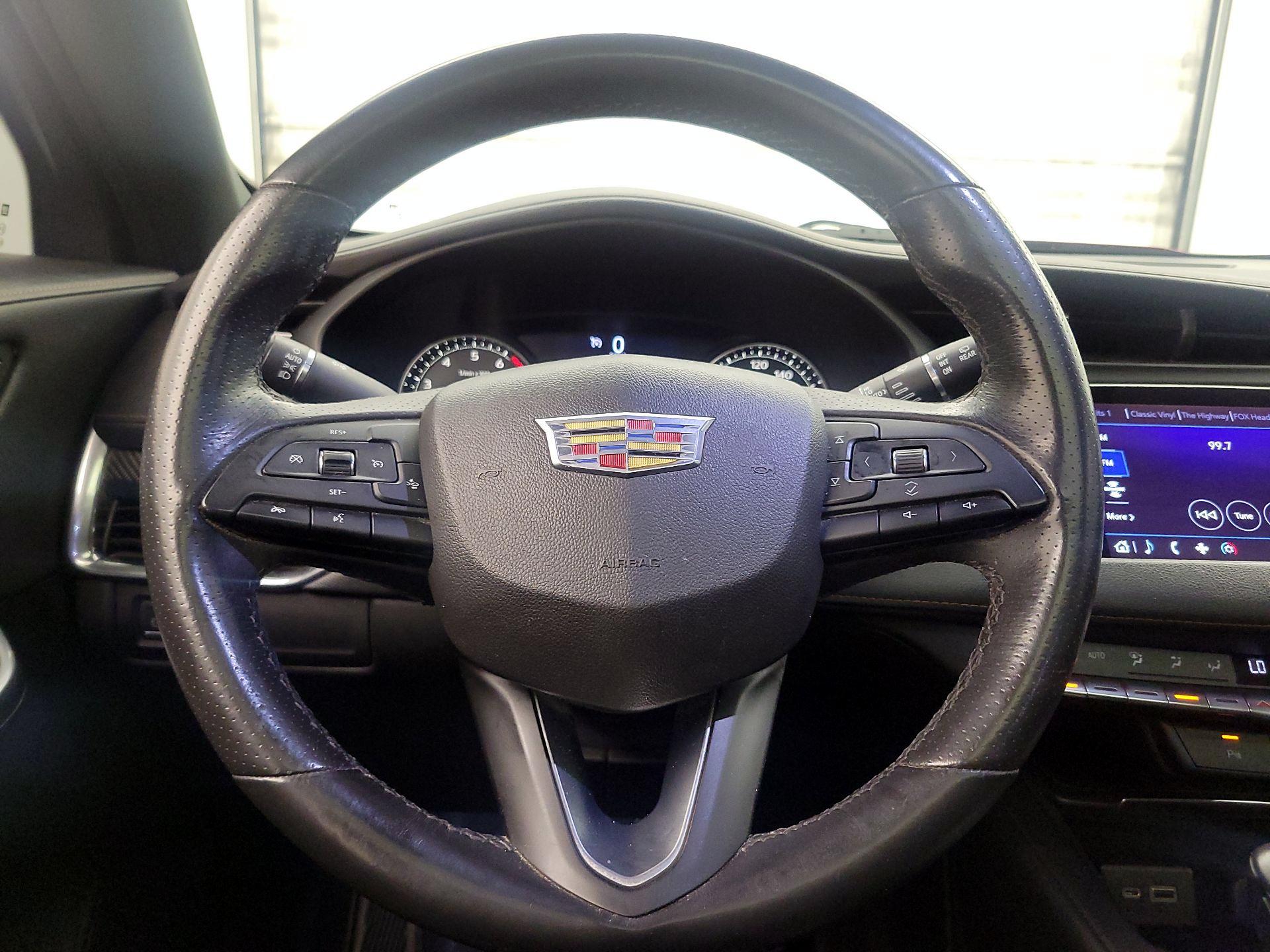 Thumbnail: 2019 Cadillac XT4 - 10