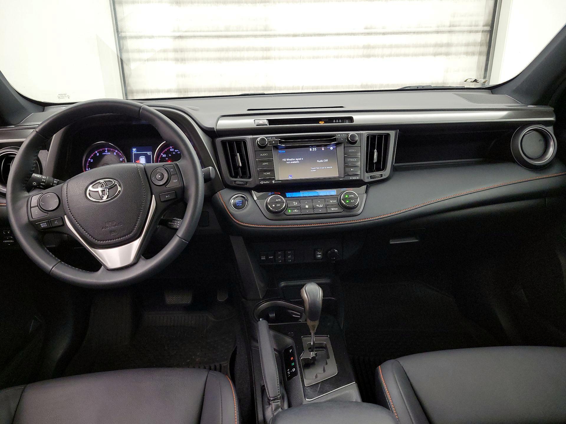 Thumbnail: 2018 Toyota RAV4 - 9