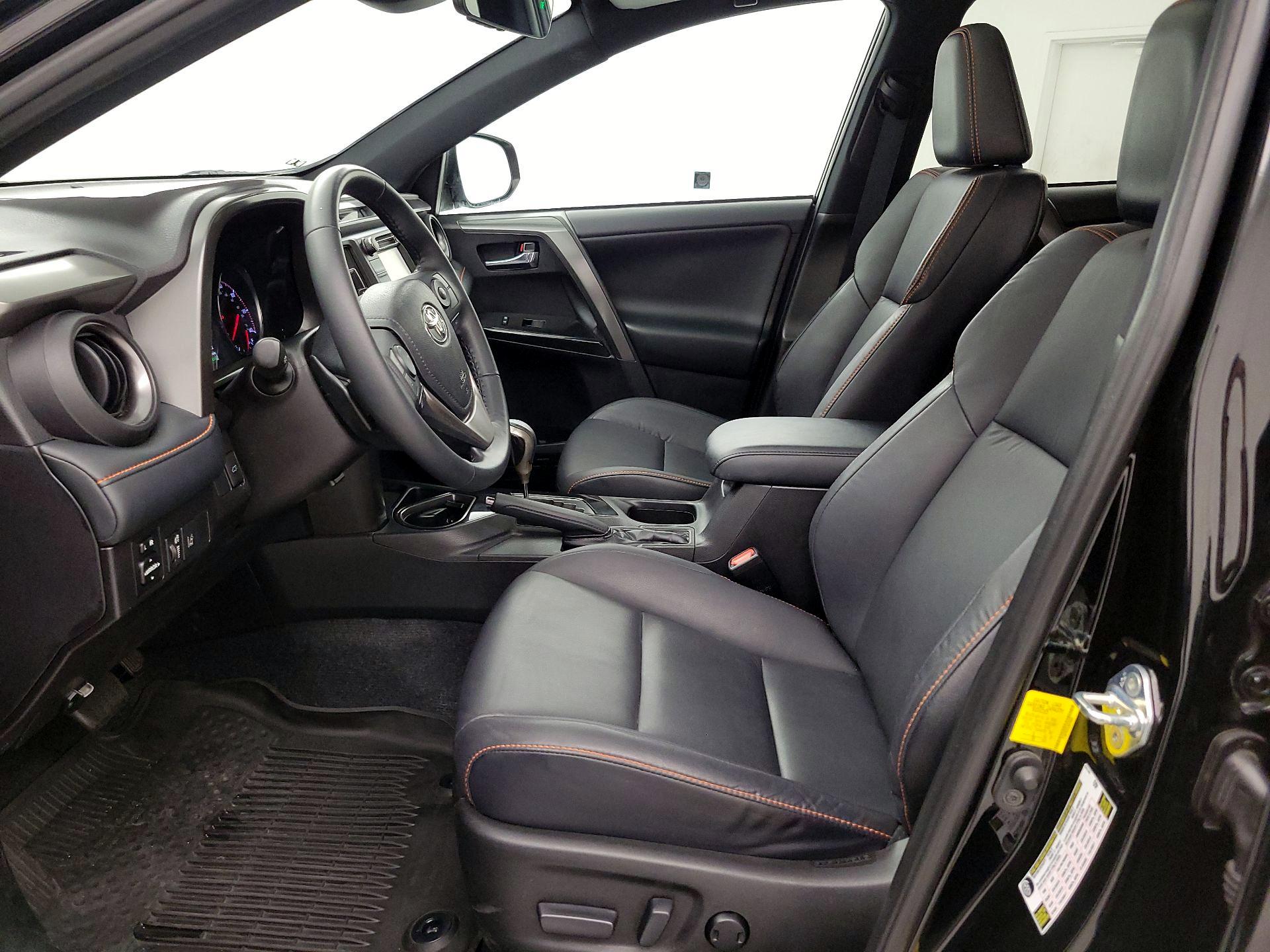 Thumbnail: 2018 Toyota RAV4 - 11
