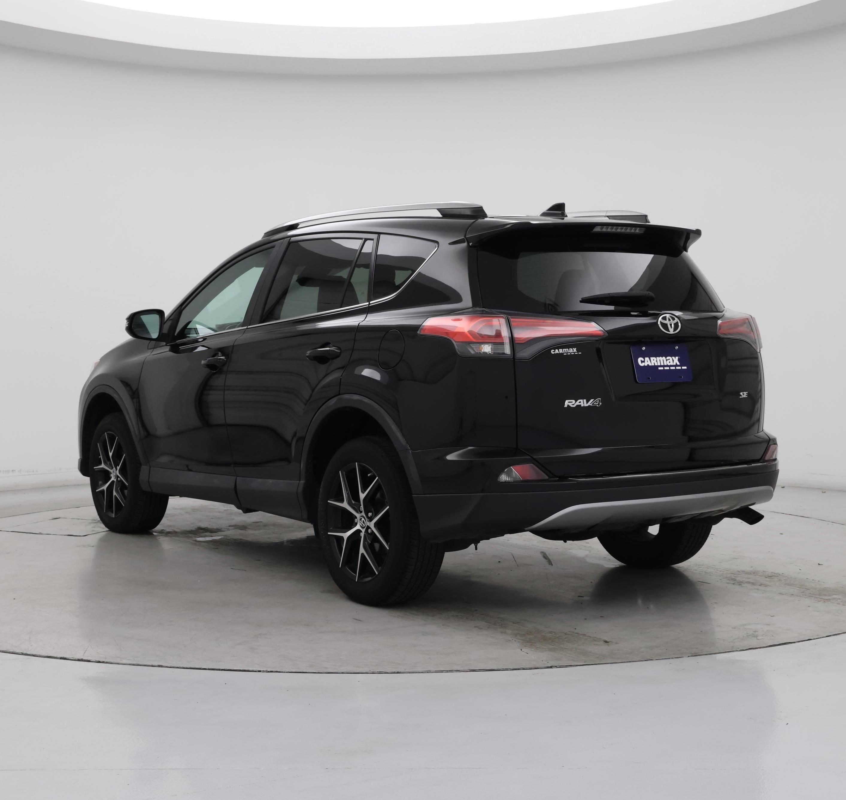 Thumbnail: 2018 Toyota RAV4 - 2