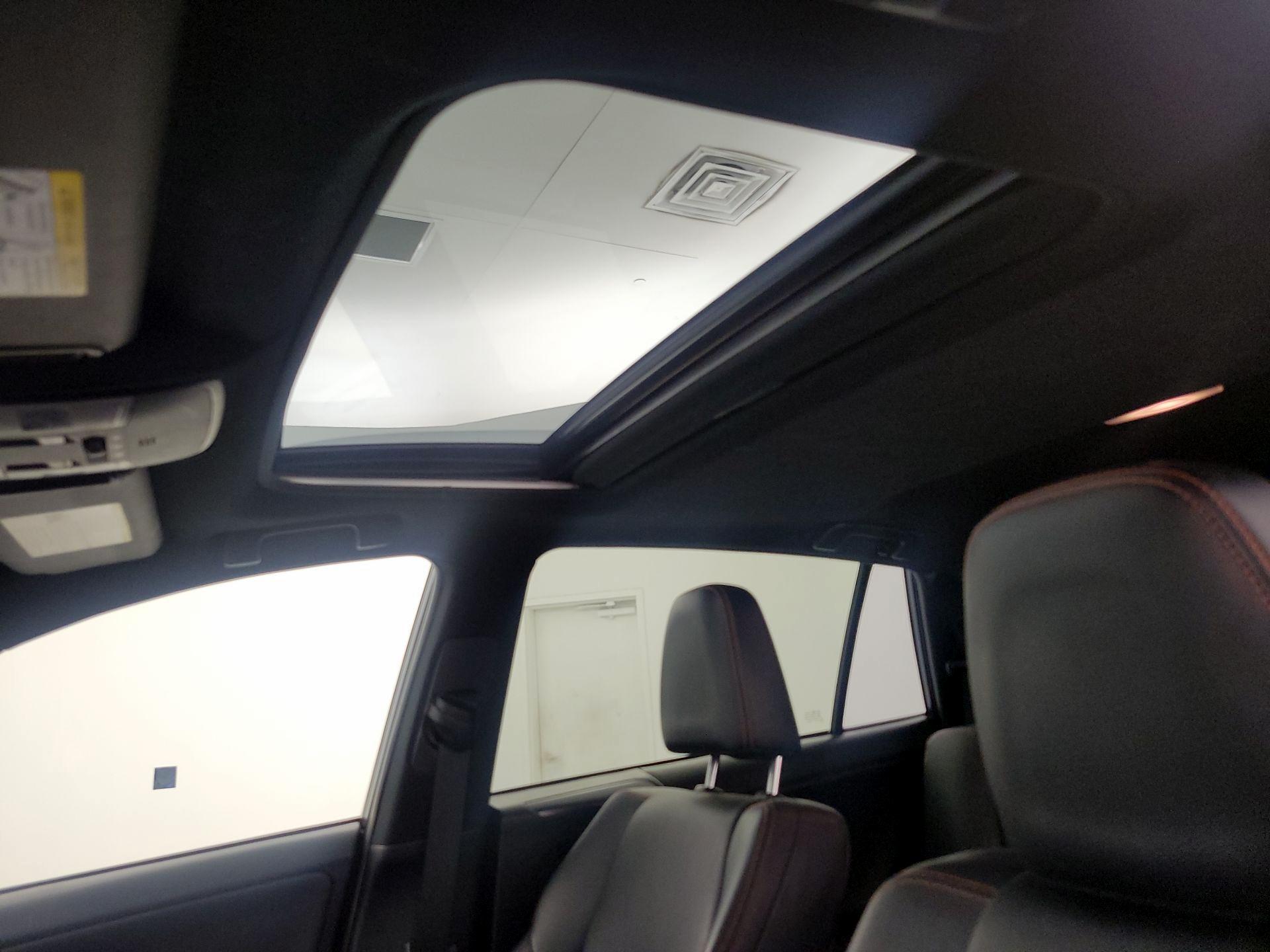 Thumbnail: 2016 Toyota RAV4 - 19