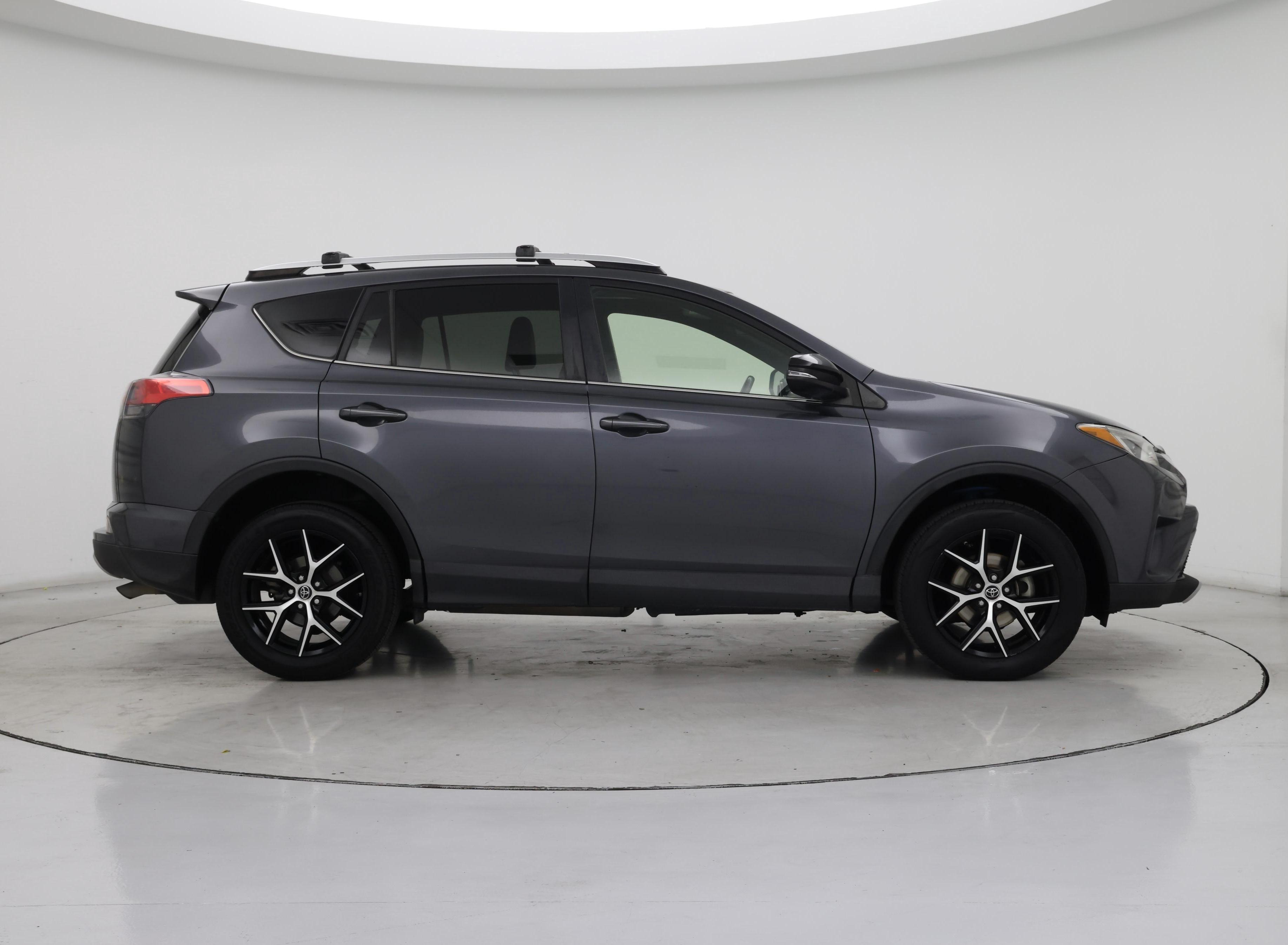 Thumbnail: 2016 Toyota RAV4 - 7