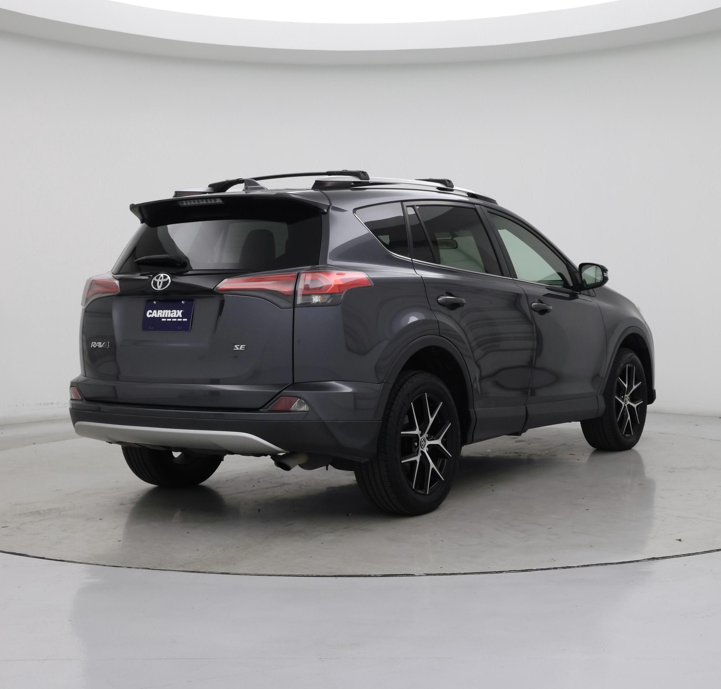 Thumbnail: 2016 Toyota RAV4 - 8