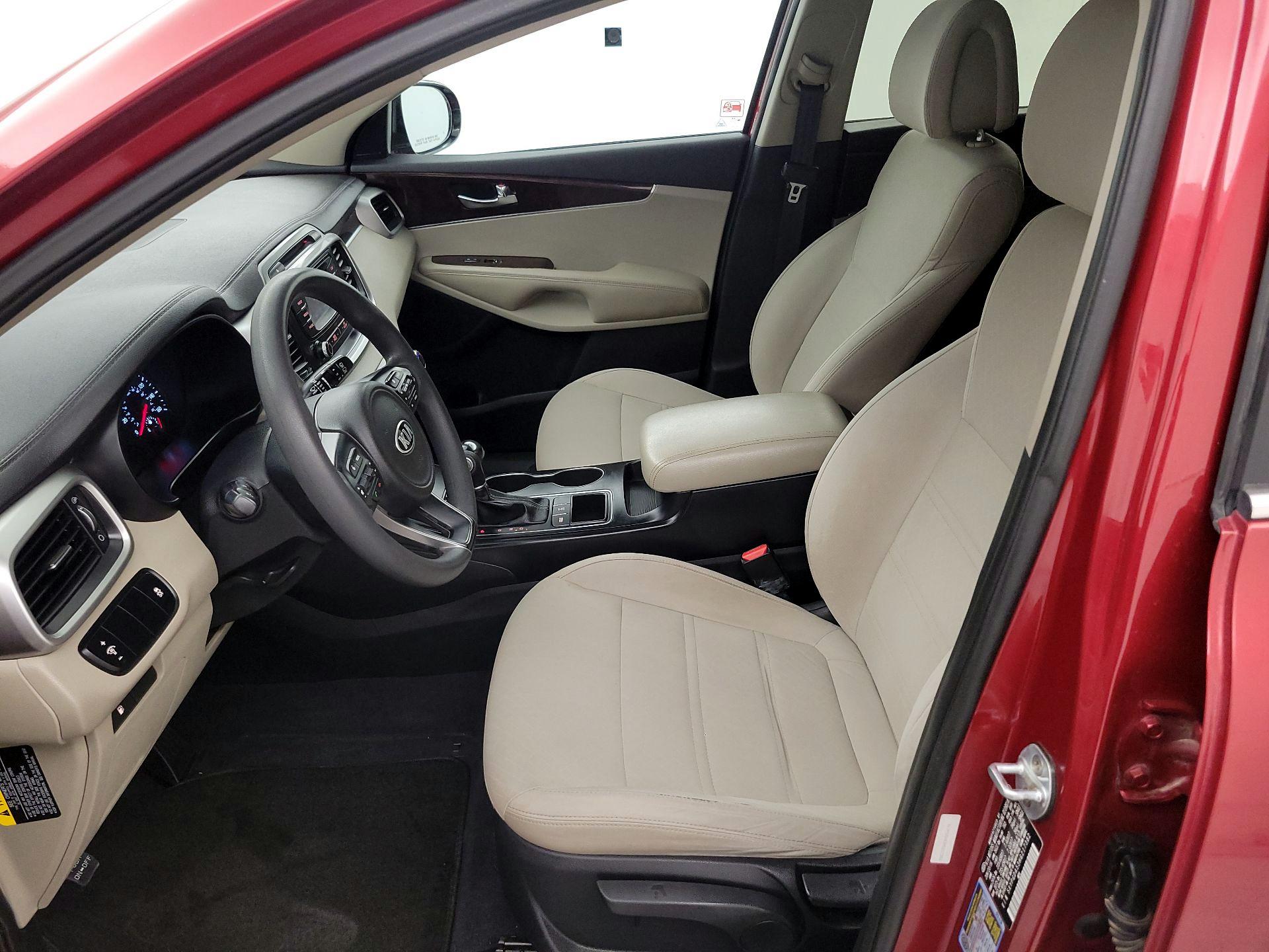 Thumbnail: 2017 Kia Sorento - 11