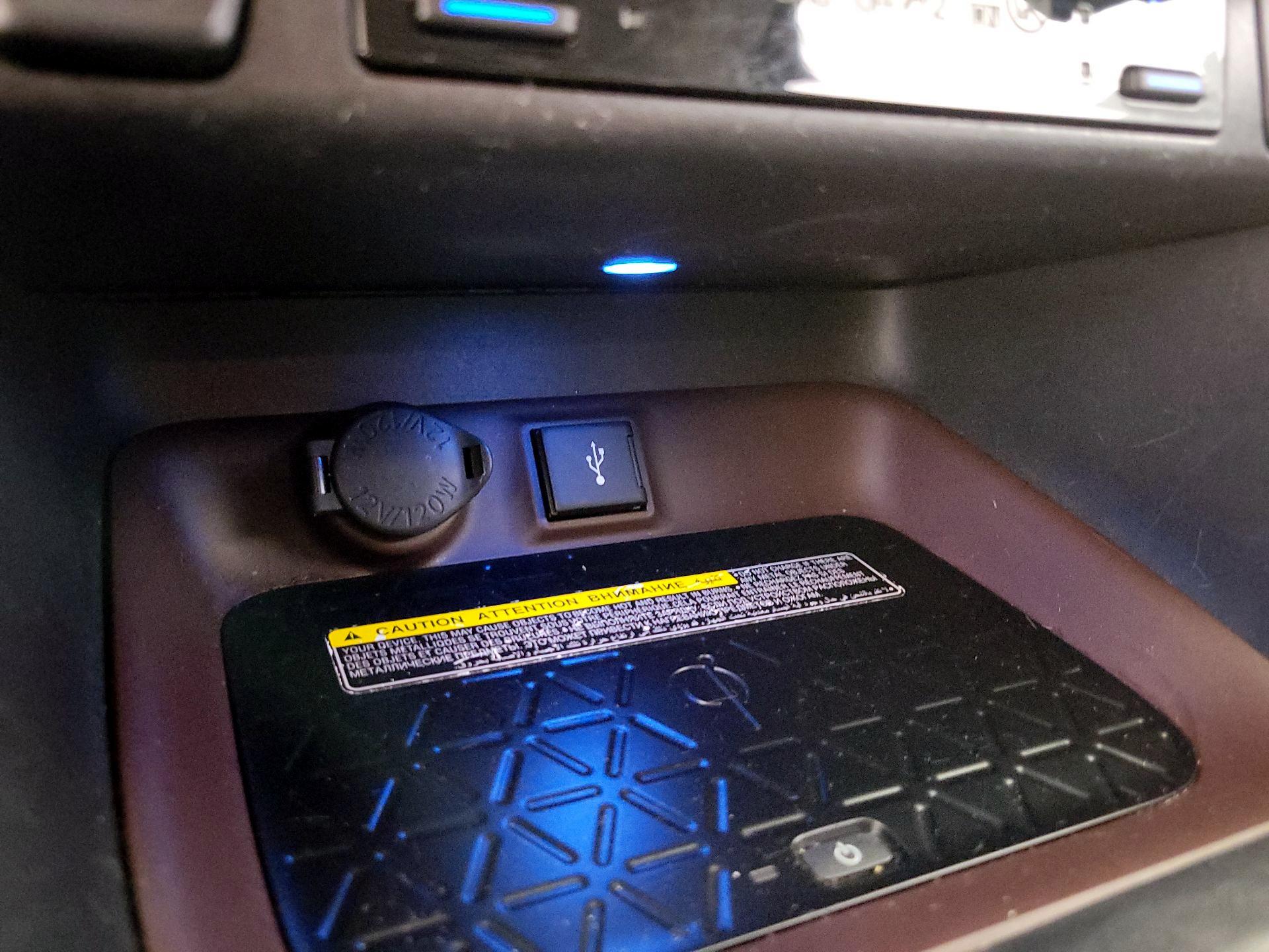 Thumbnail: 2020 Toyota RAV4 - 18